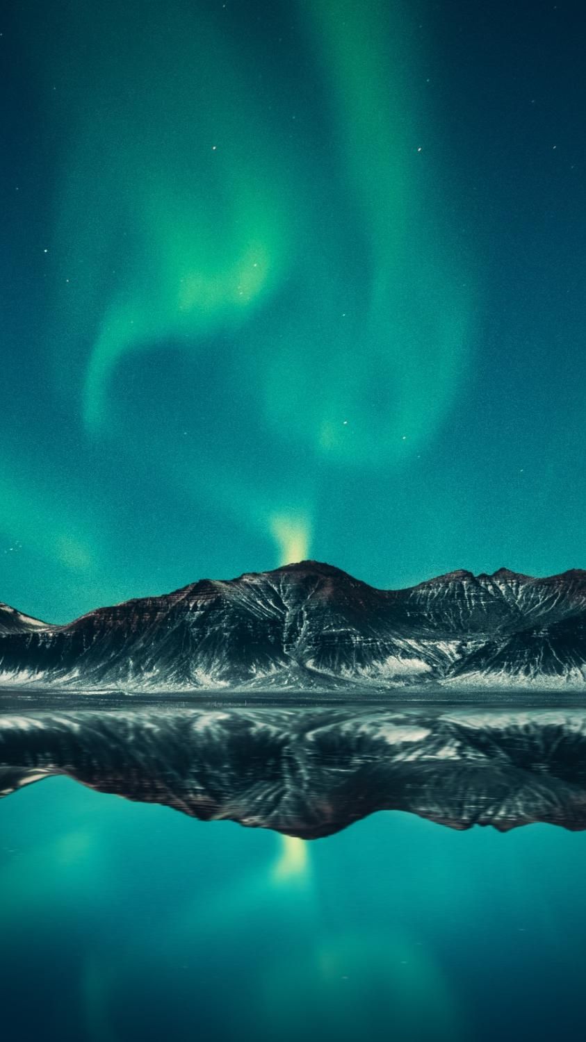 Aurora Borealis Mountain Reflection Wallpapers