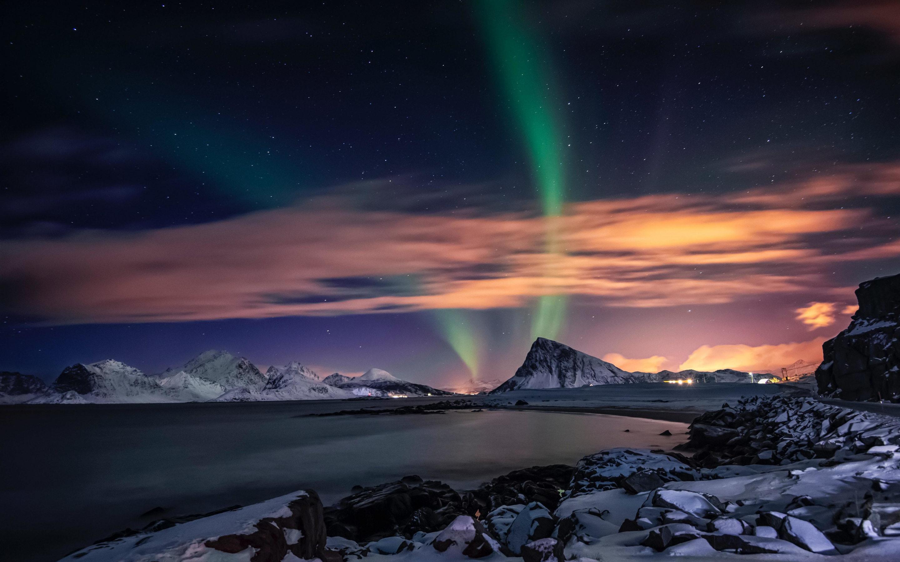 Aurora Borealis Northern Lights Over Mountain Lake Wallpapers