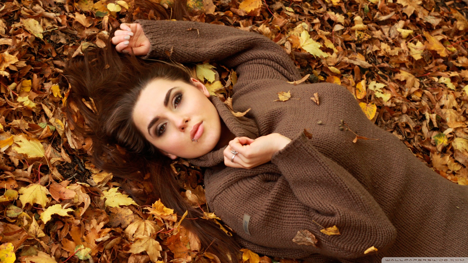 Autumn Girl Wallpapers