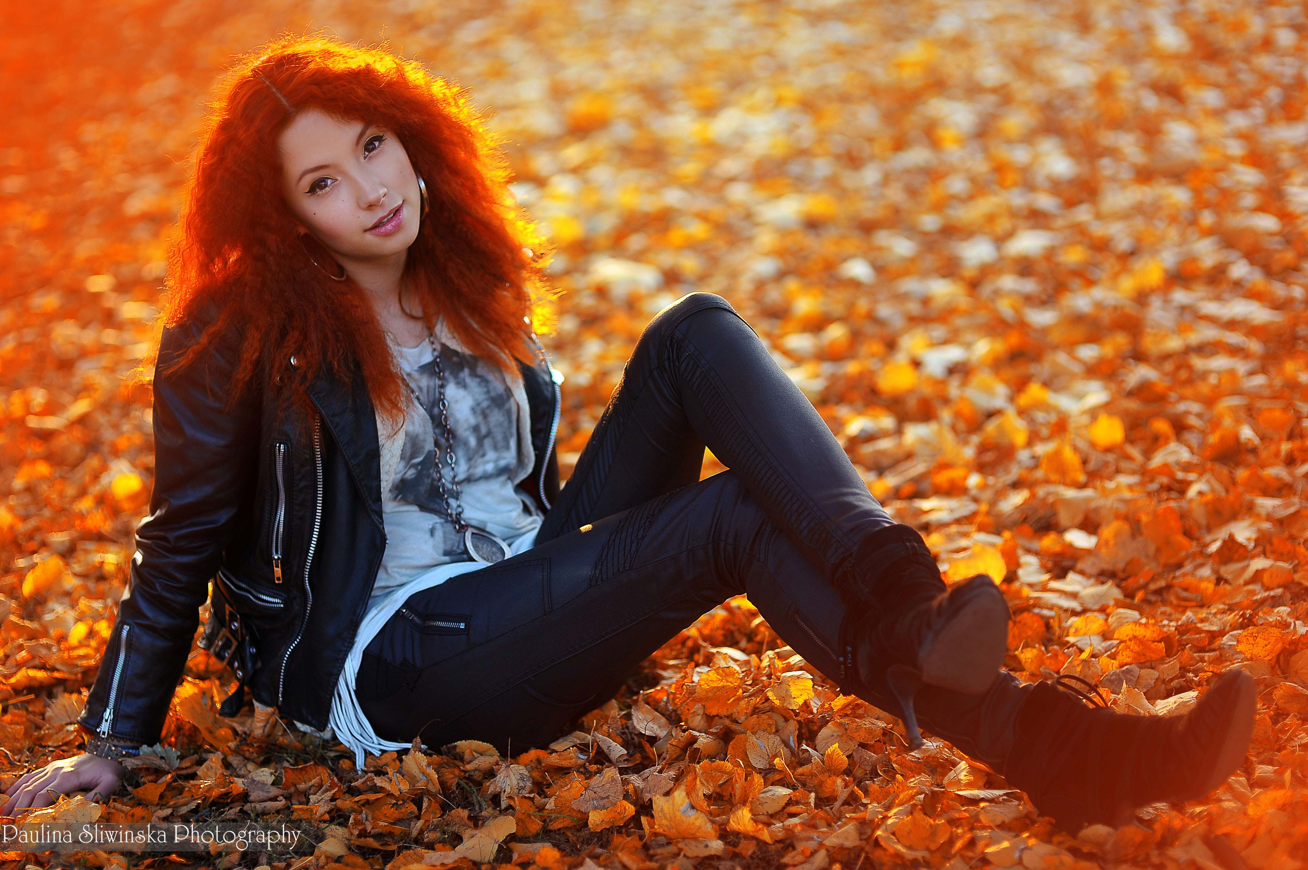 Autumn Girl Wallpapers