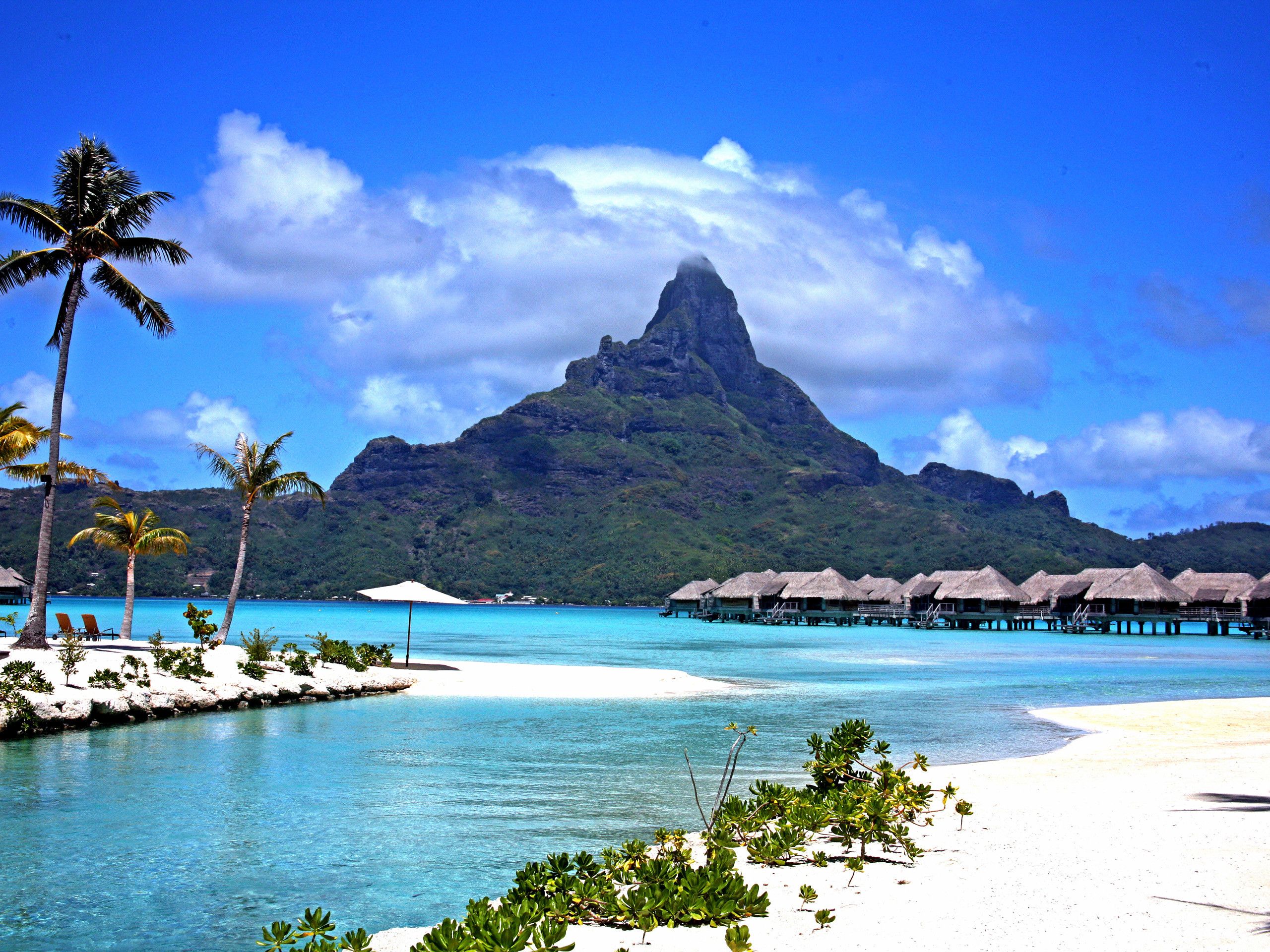 Bora Bora Island Resort Wallpapers