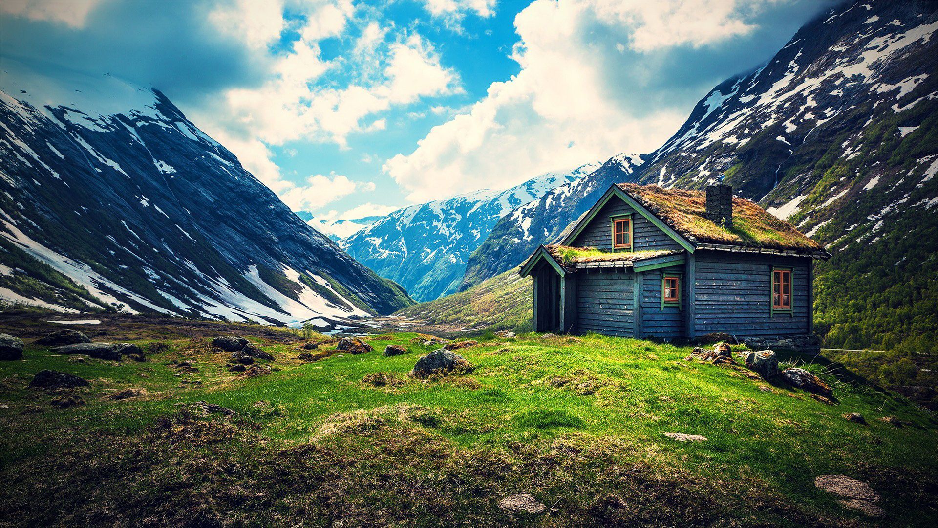 Cabin House In Mountains Wallpapers