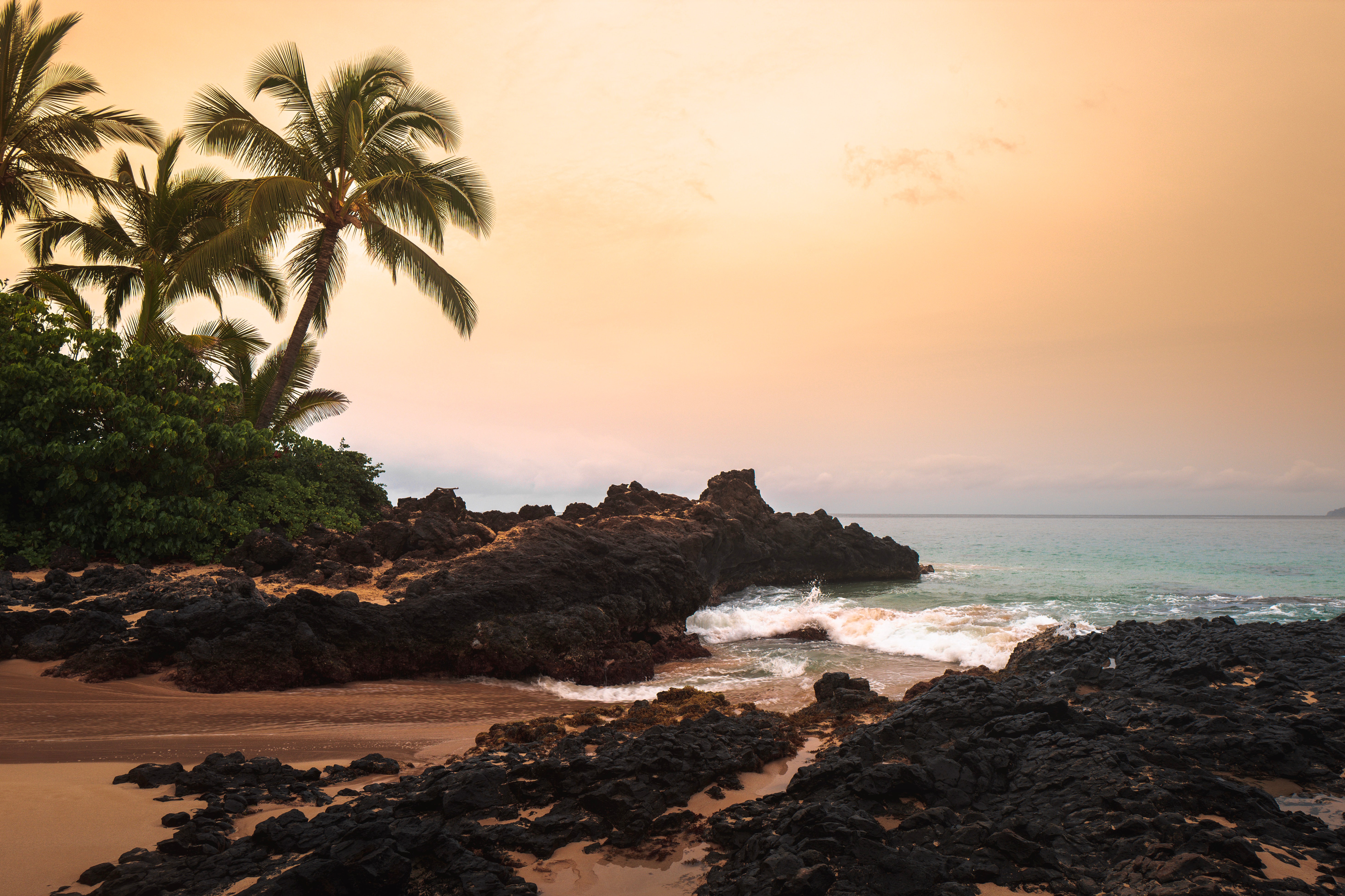 Coastline 4K Hawaii Wallpapers