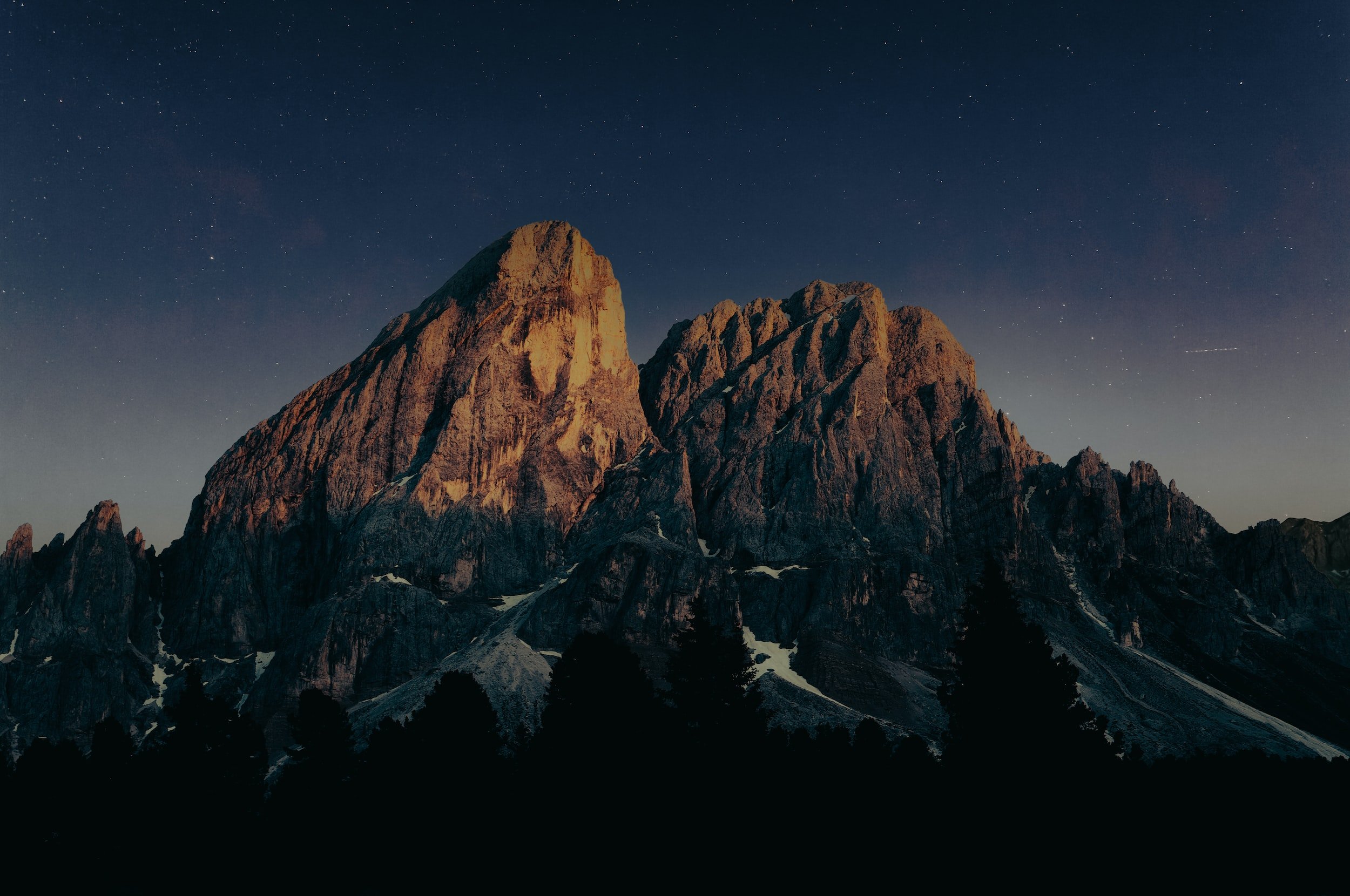 Focused Mountains Wallpapers