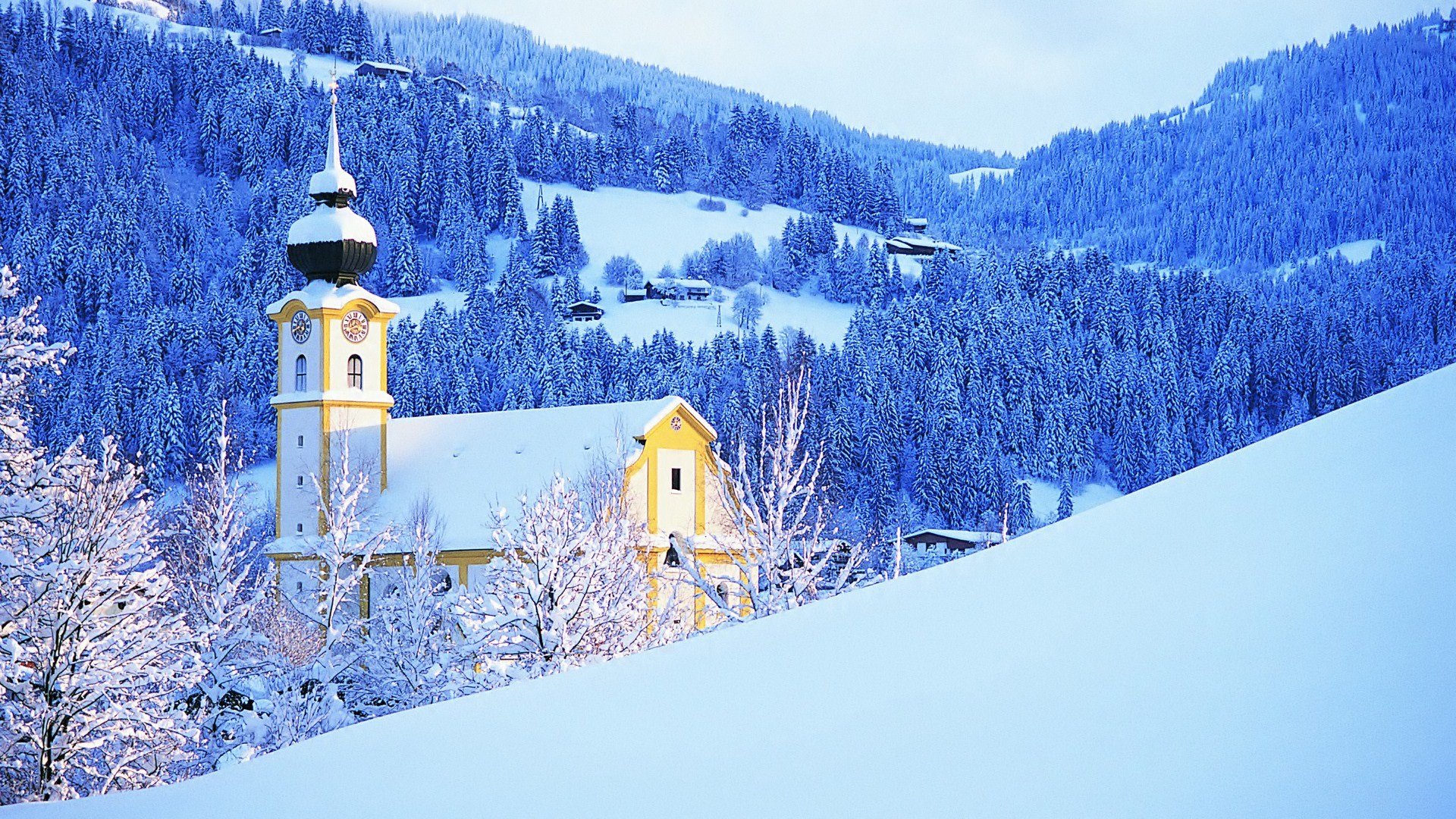 Forest House Covered In Snow 4K Wallpapers