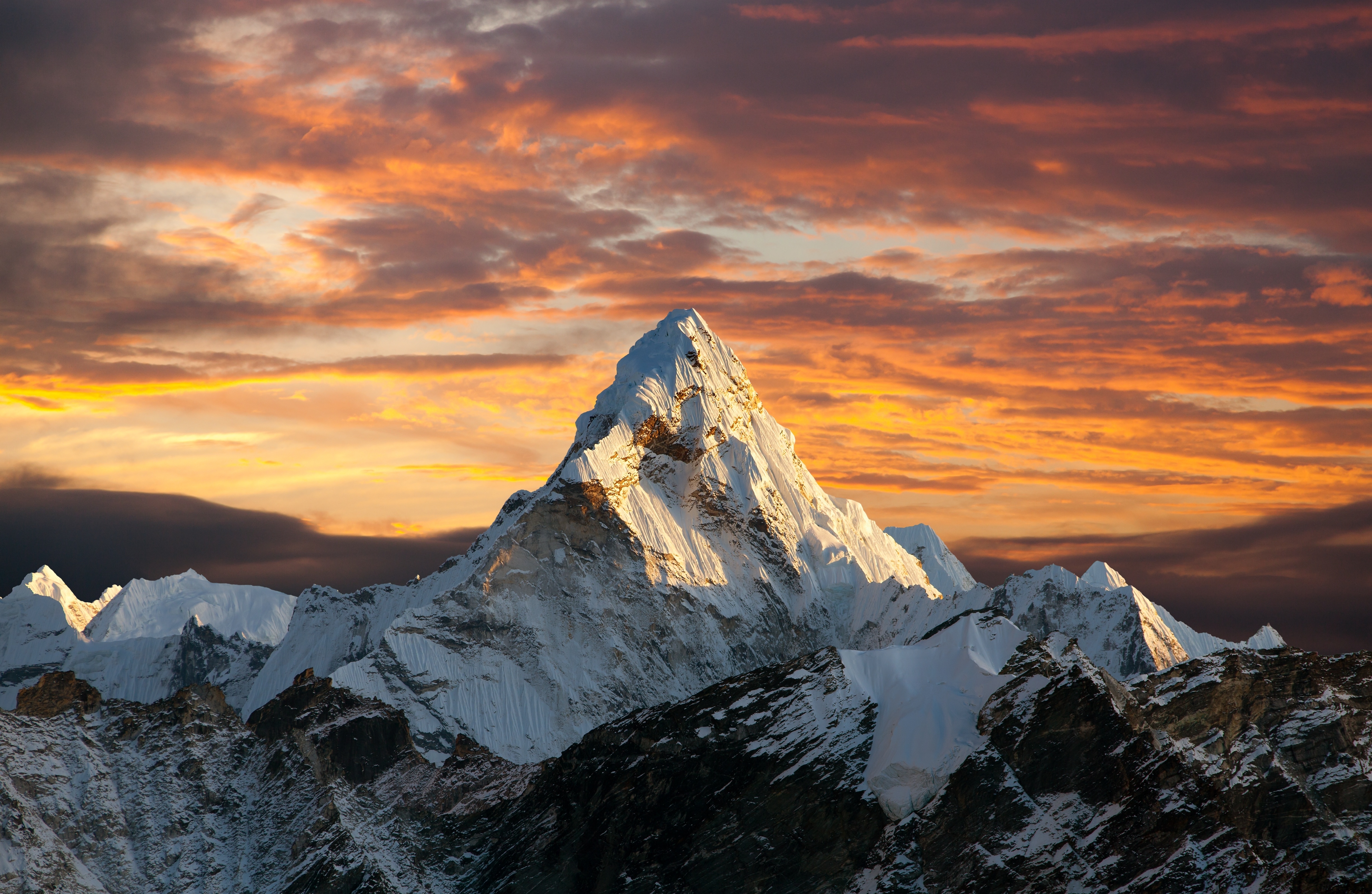 Himalayas Cloudy Mountains Top Wallpapers