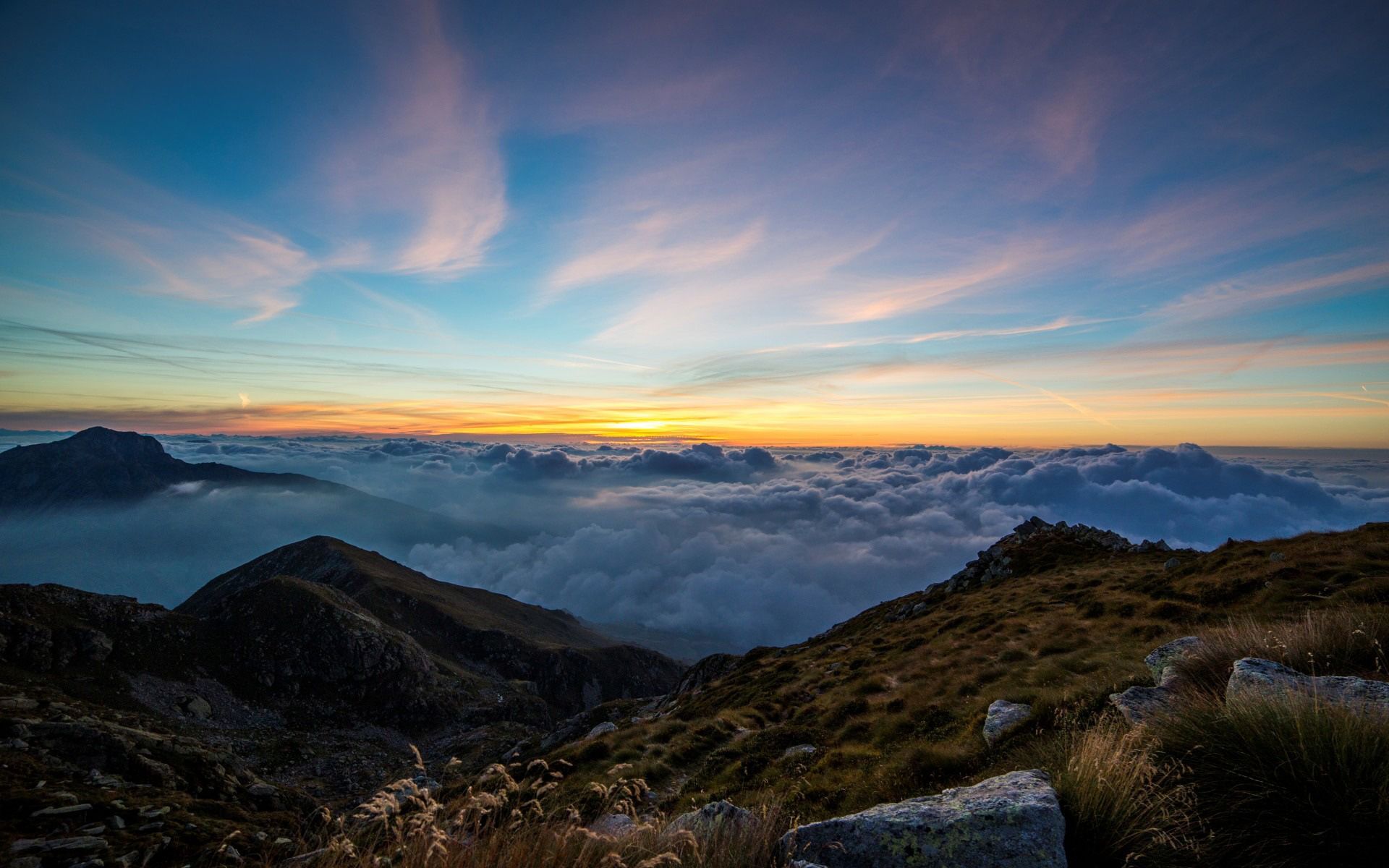 Horizon Lake Dawn And Mountains Wallpapers