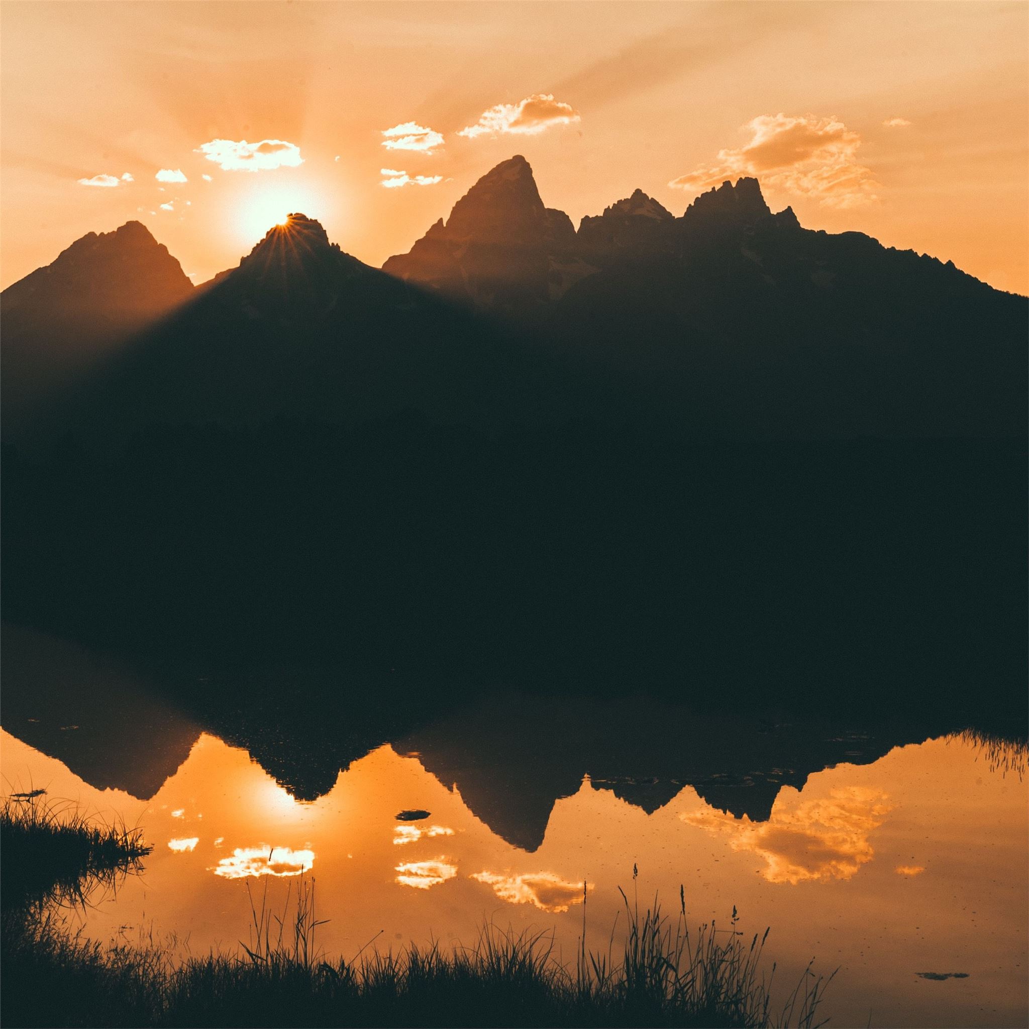 Horizon Lake Dawn And Mountains Wallpapers