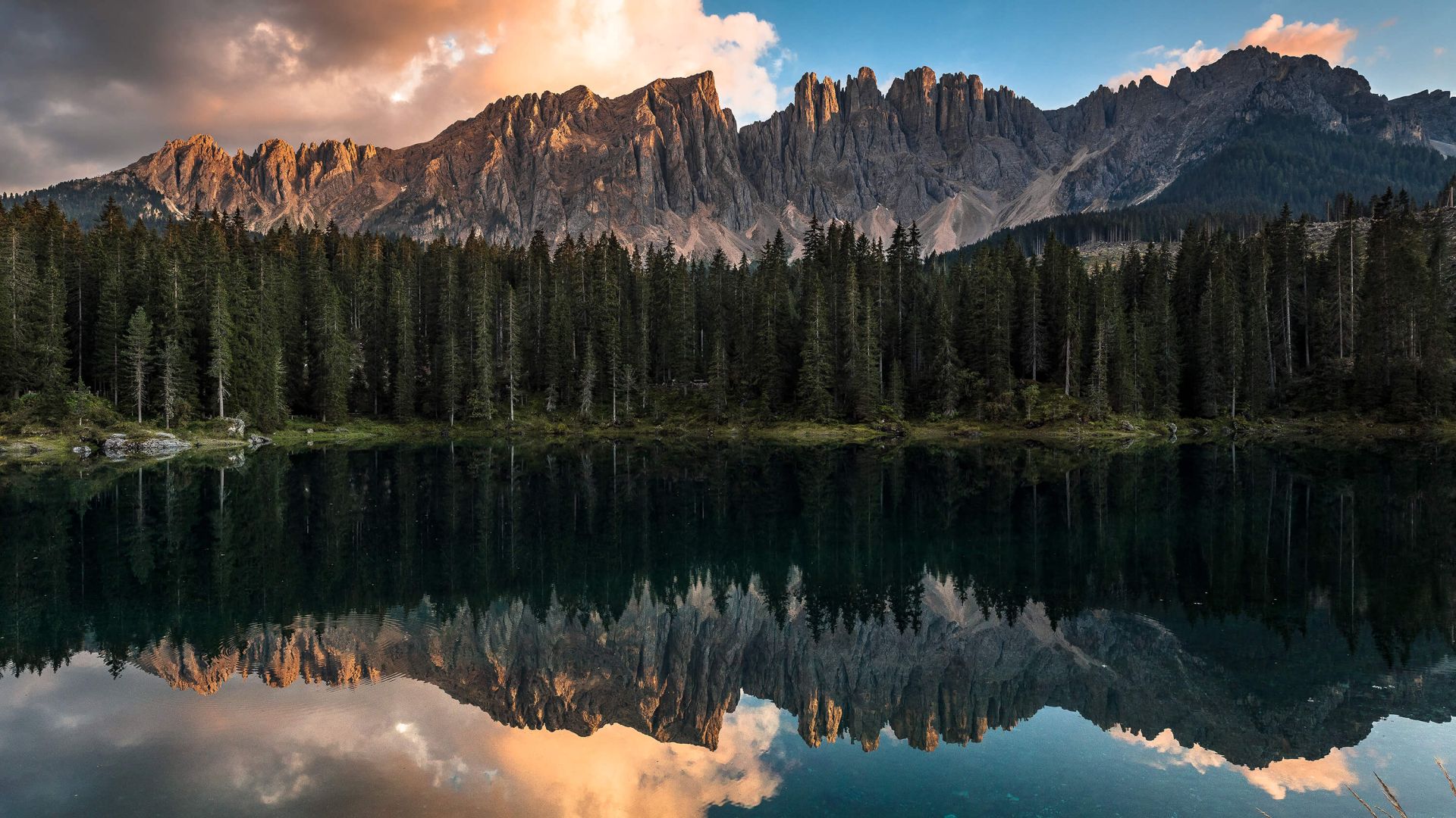 Lake Carezza Wallpapers