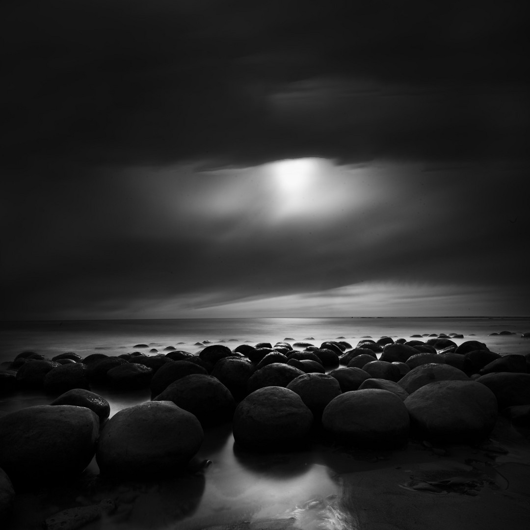 Milky Way Over The Bowling Ball Beach Wallpapers