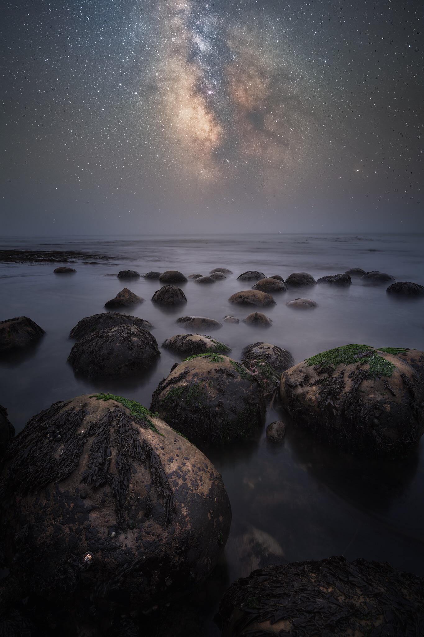 Milky Way Over The Bowling Ball Beach Wallpapers