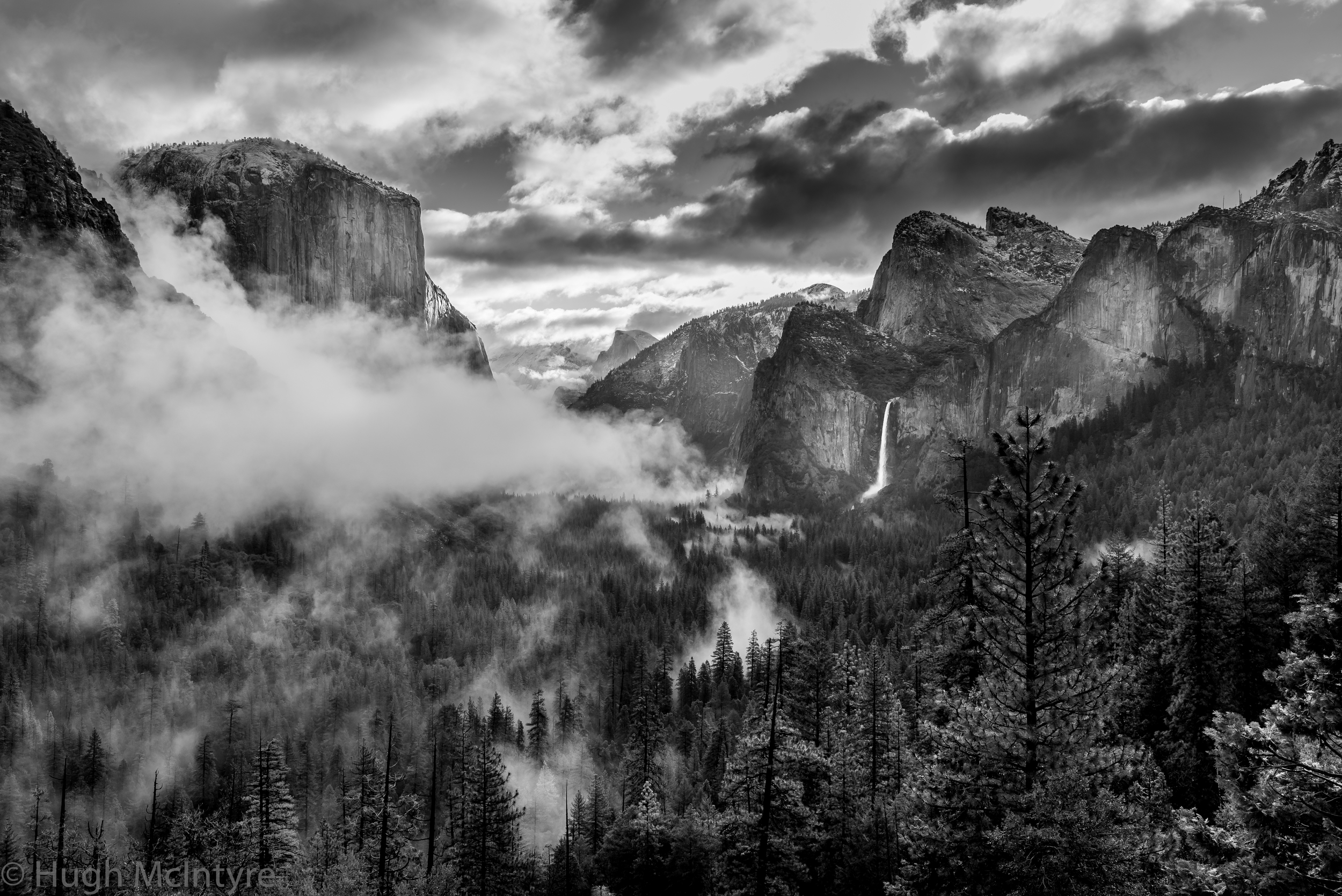 Misty Yosemite Wallpapers