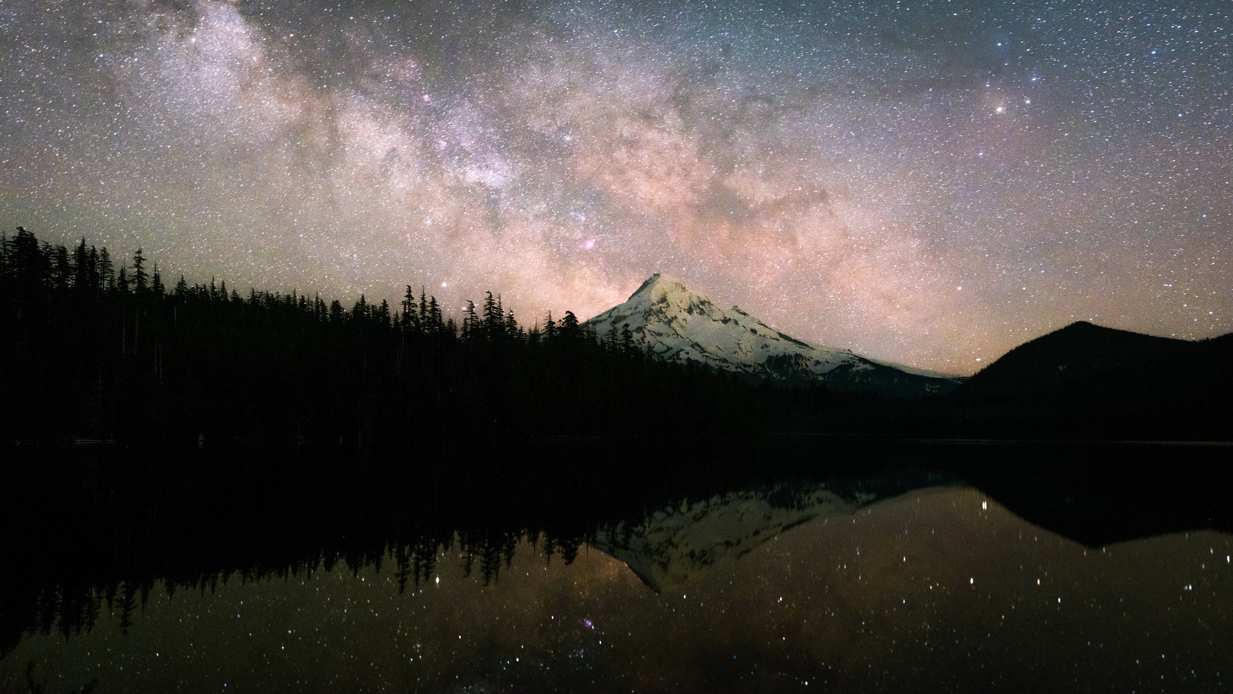 Mount Hood Above The Clouds At Night Wallpapers