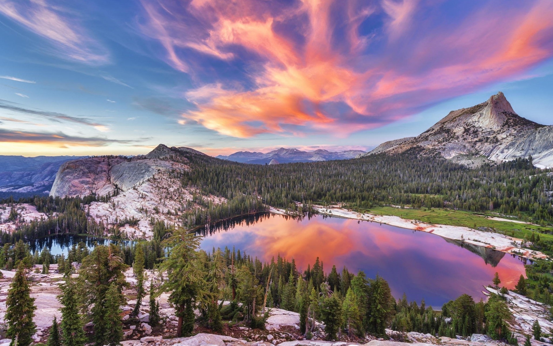 Mountain Reflection Over Lake In Dawn Wallpapers