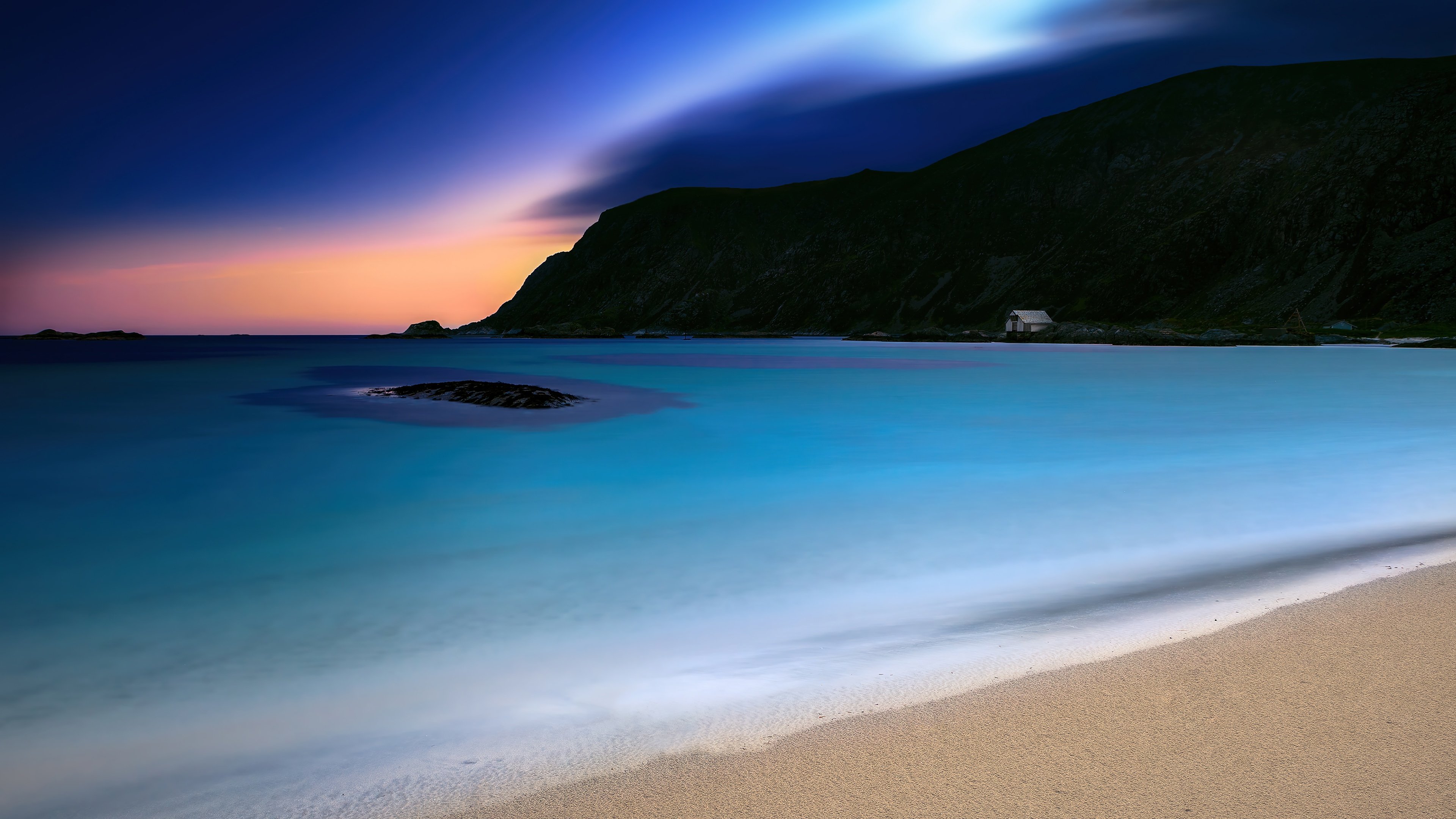 Night At Beach 4K Wallpapers