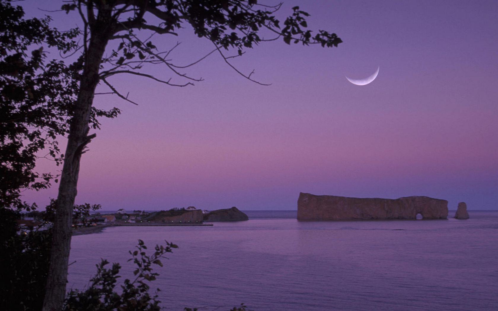 Ocean During Nighttime With Moon Wallpapers