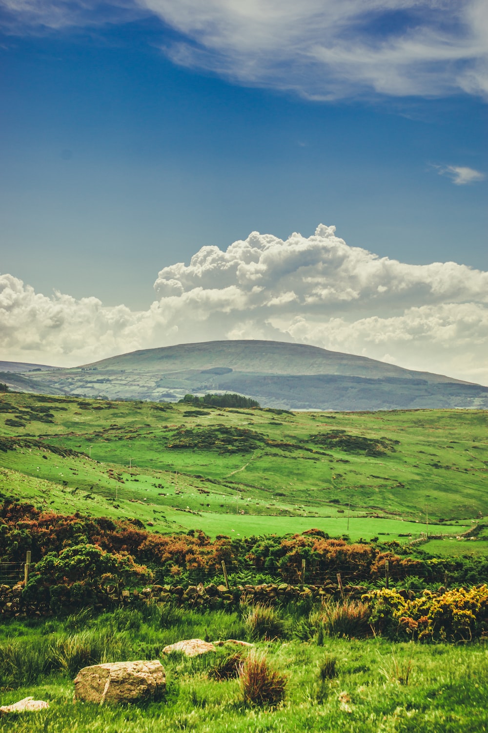 Rolling Green Hills Wallpapers