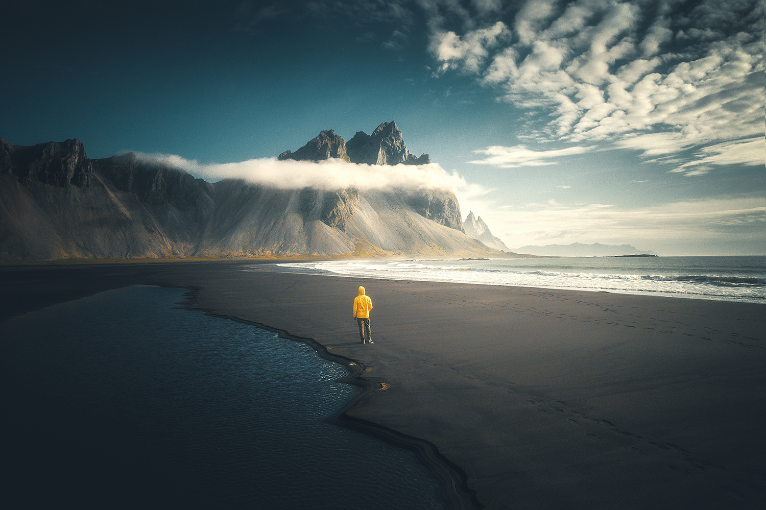 Seashore Iceland Mountains 5K Wallpapers