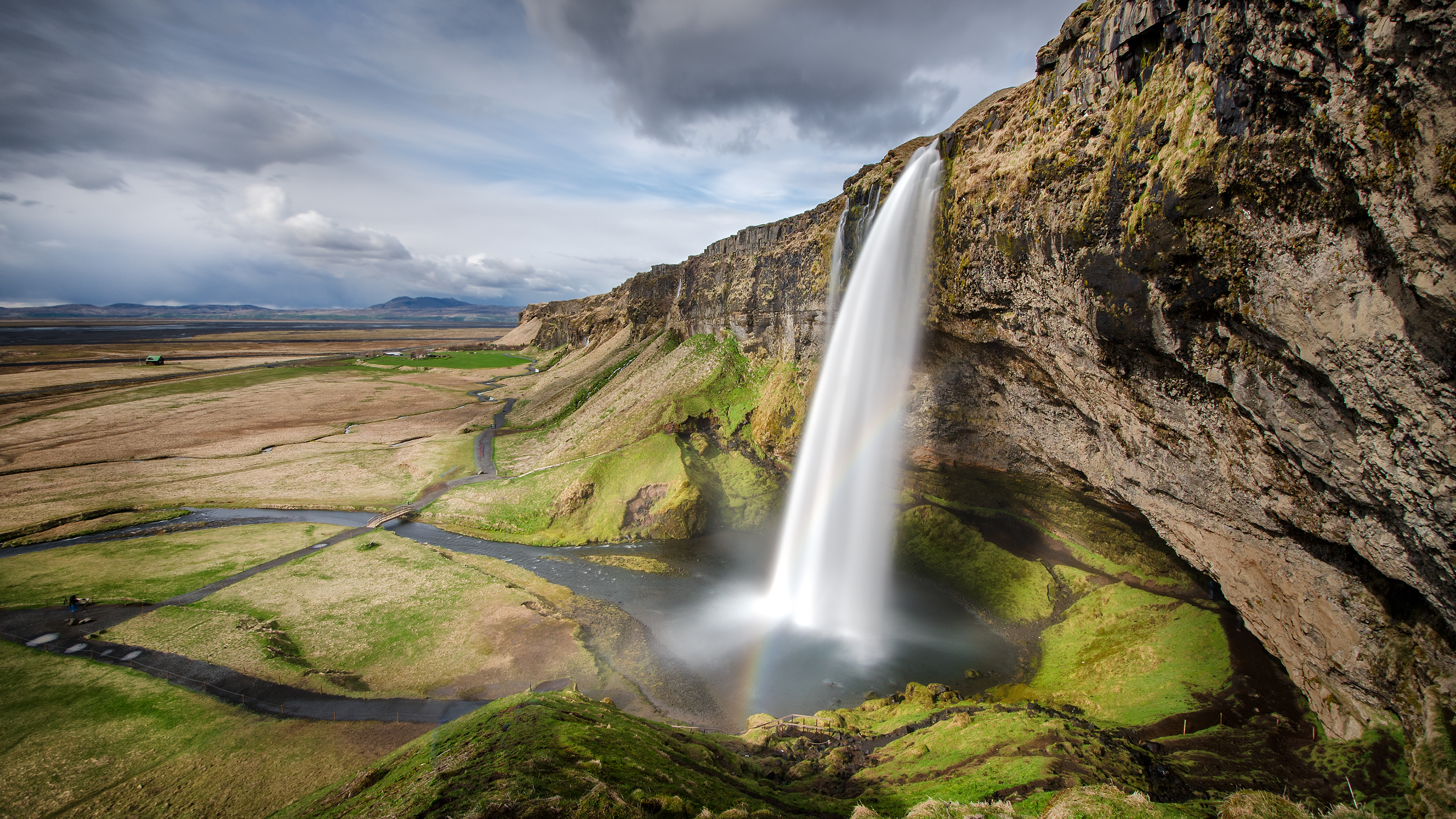 Seljalandsfoss 4K Waterfall Wallpapers