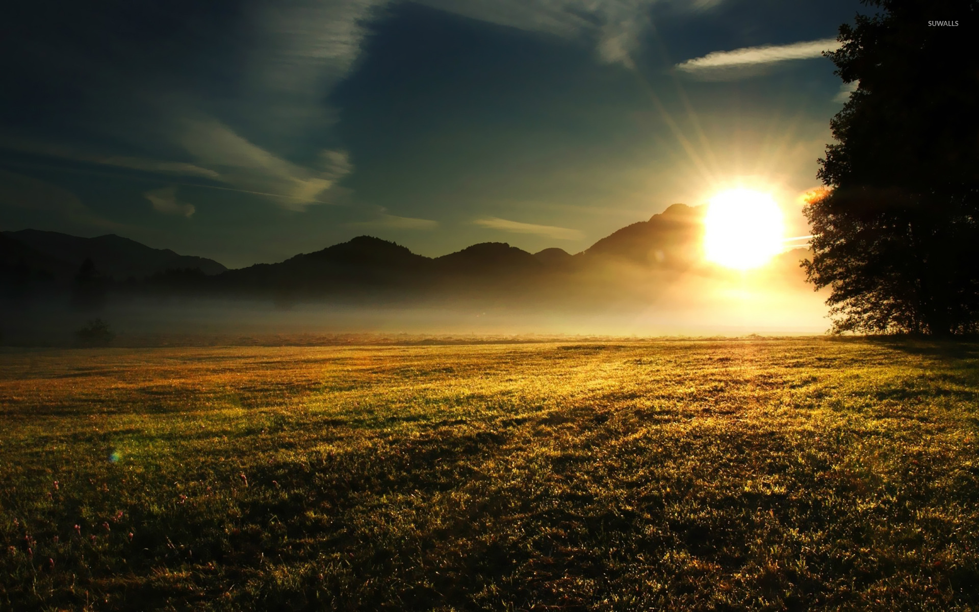 Start Of Sunrises Over Mountains Wallpapers