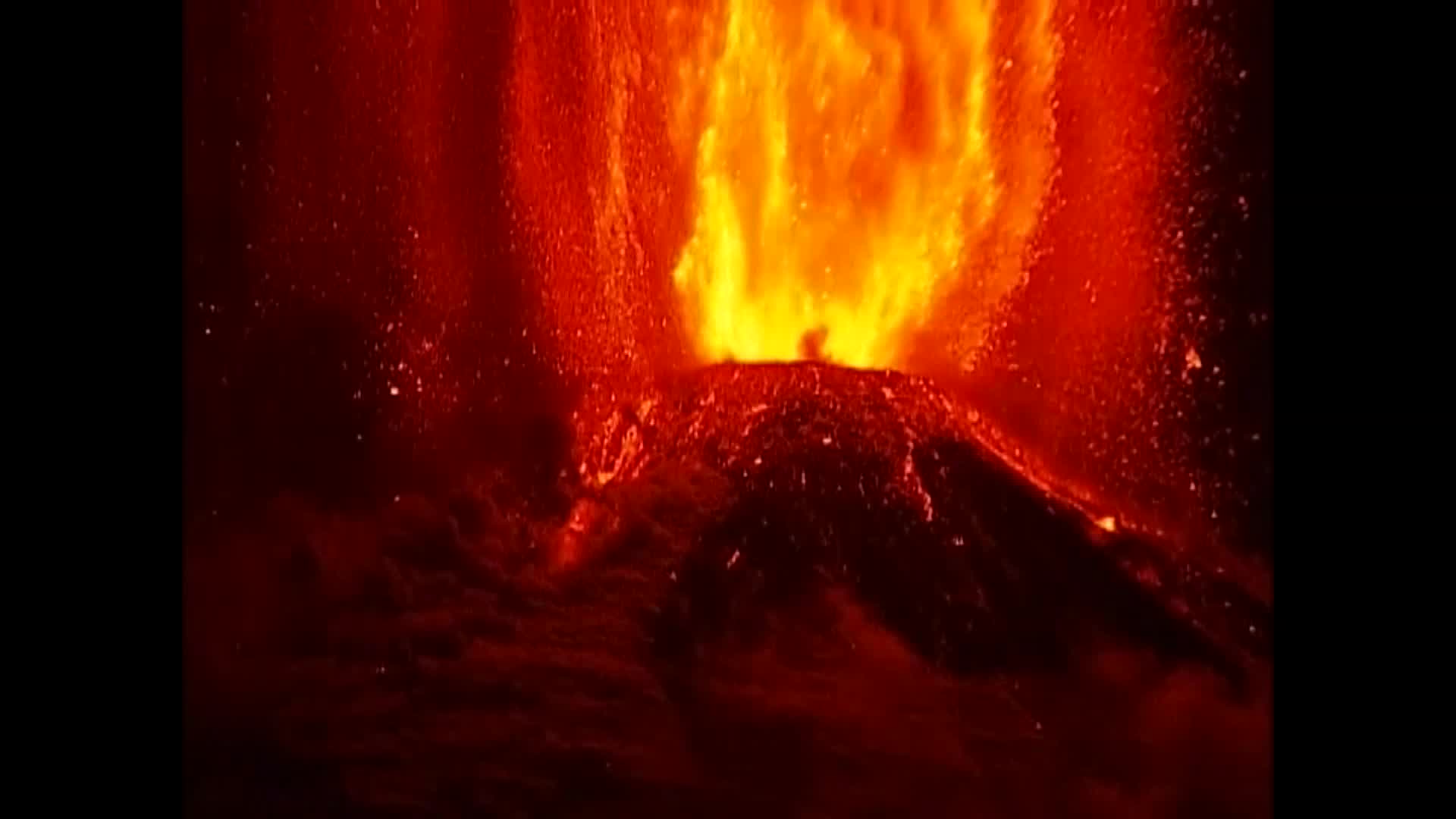 Villarrica Volcano In Chile Wallpapers