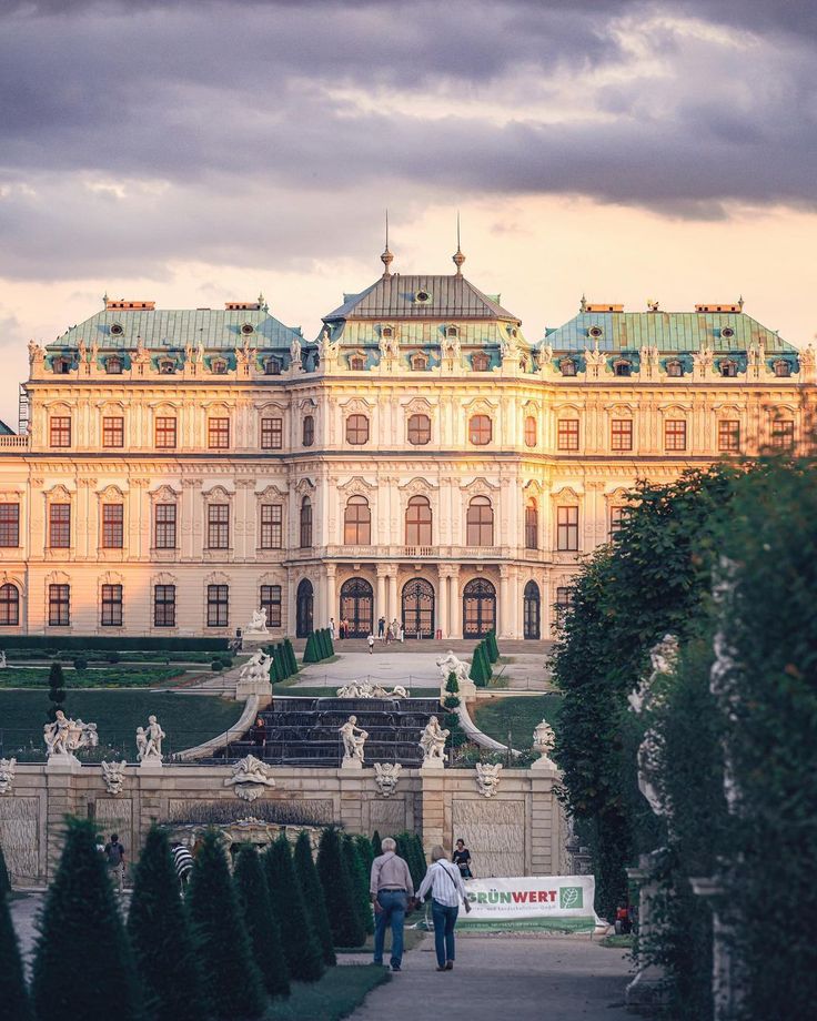 Belvedere Palace Wallpapers