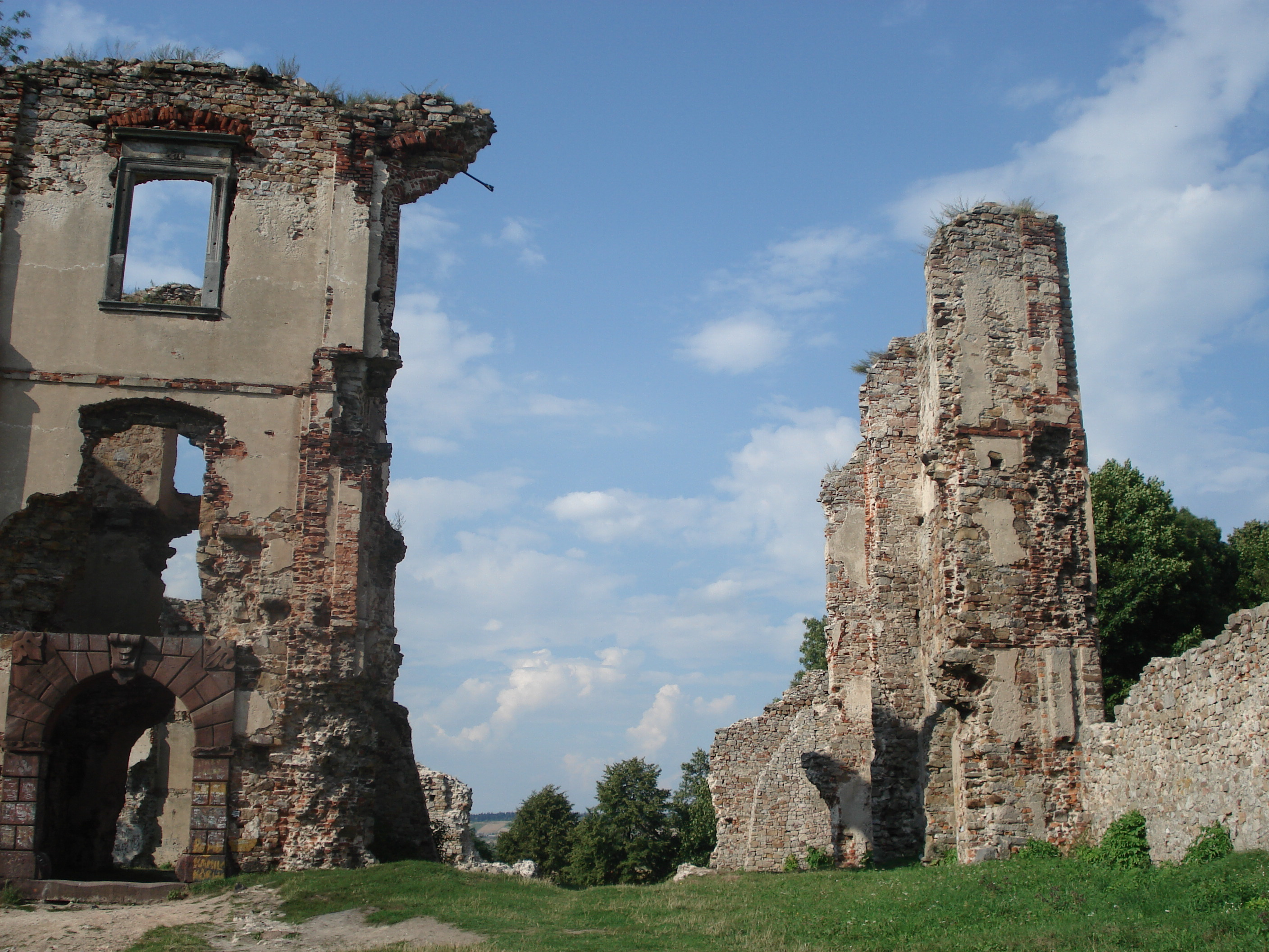 Bodzentyn Castle Wallpapers