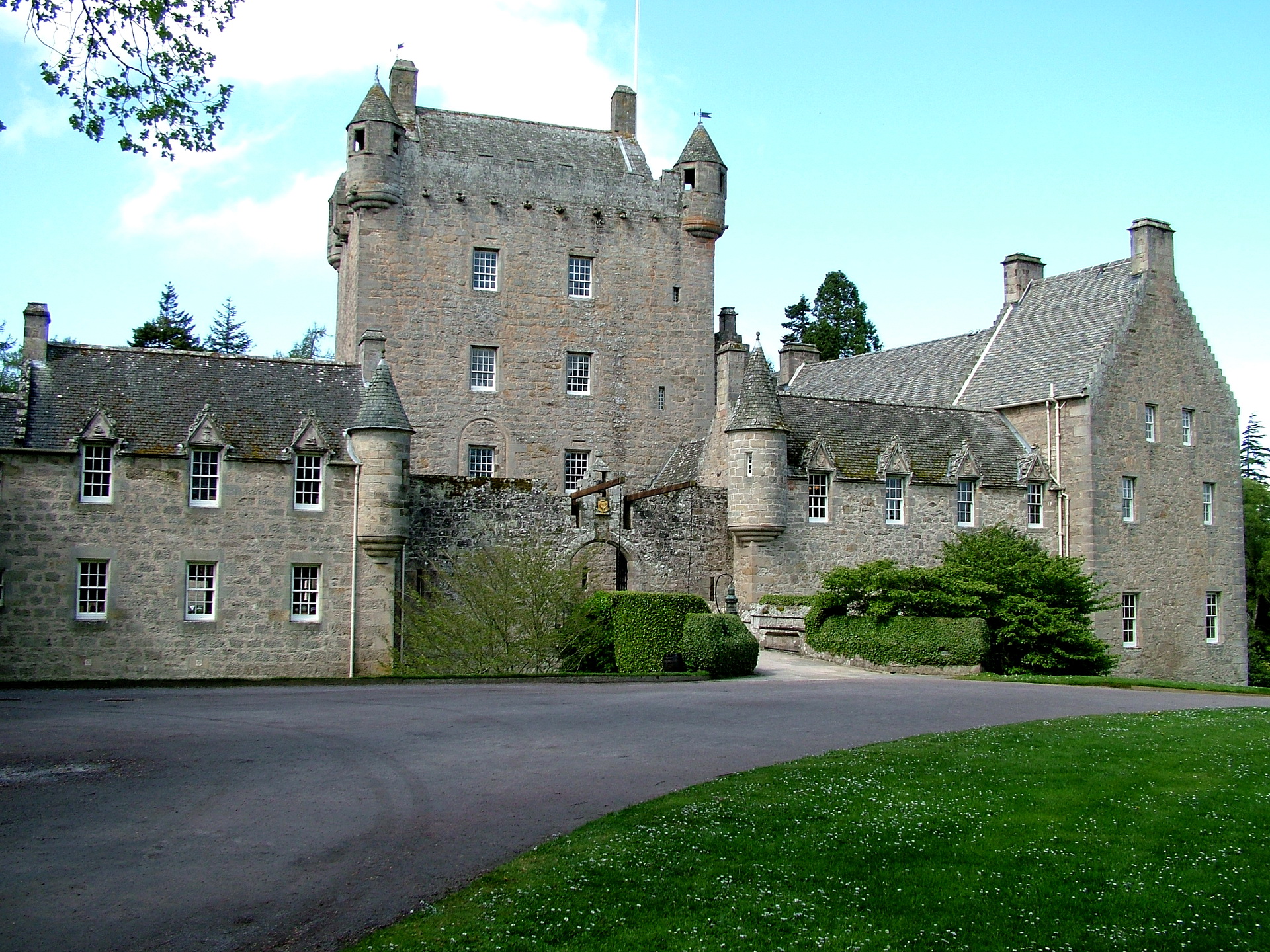 Cawdor Castle Wallpapers