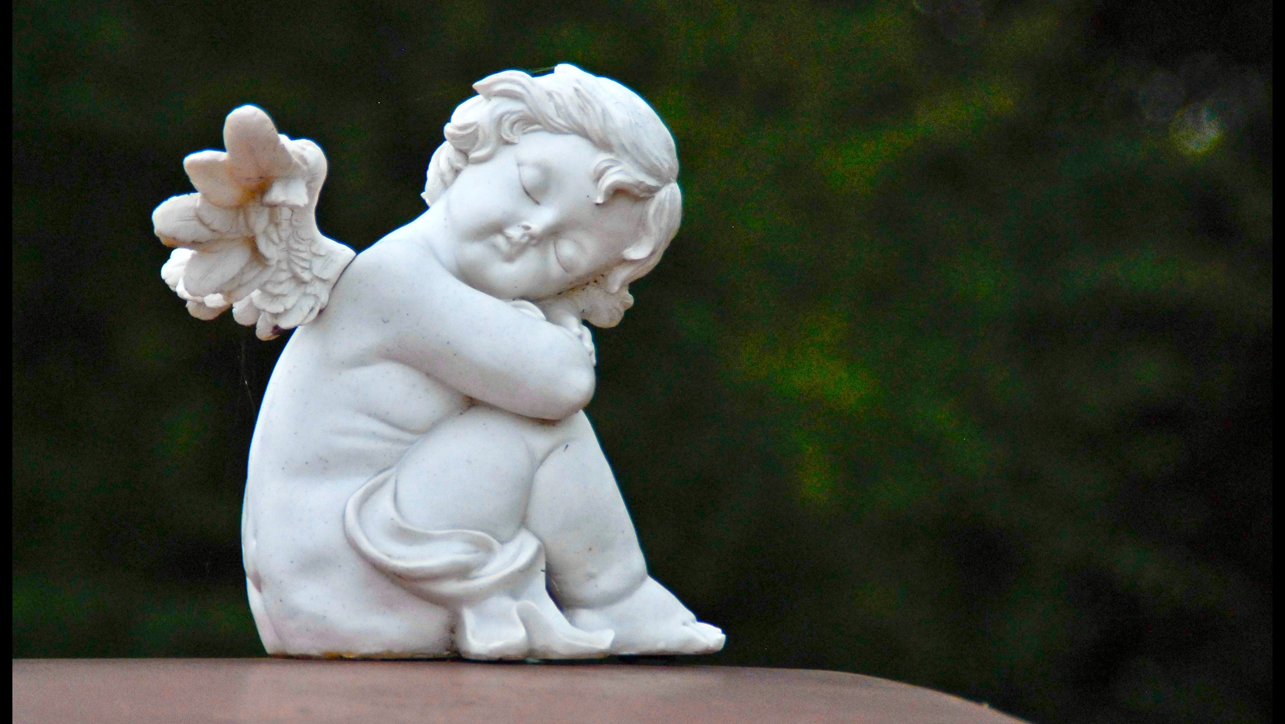 Cherub Statue Wallpapers