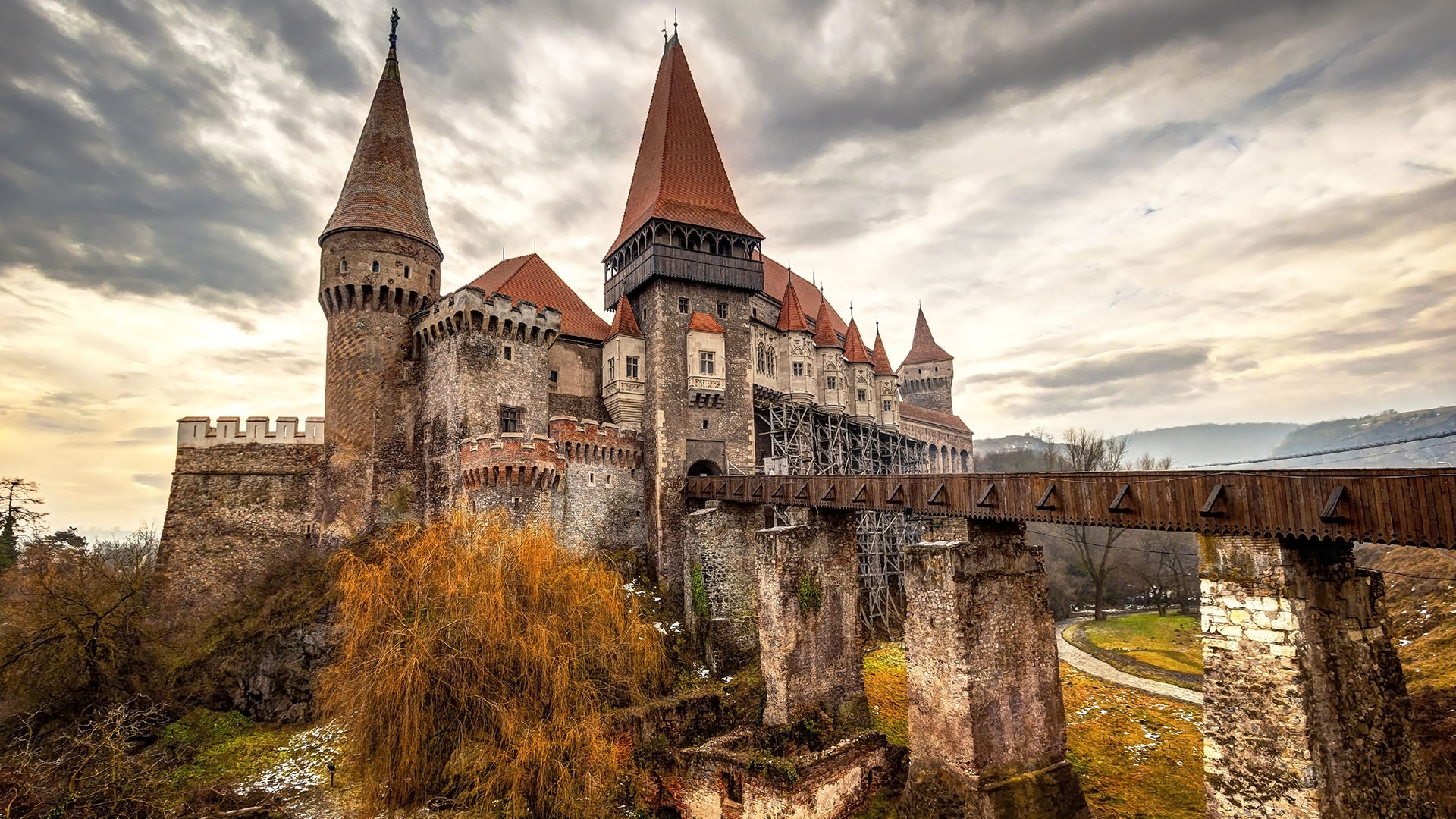 Corvin Castle Wallpapers