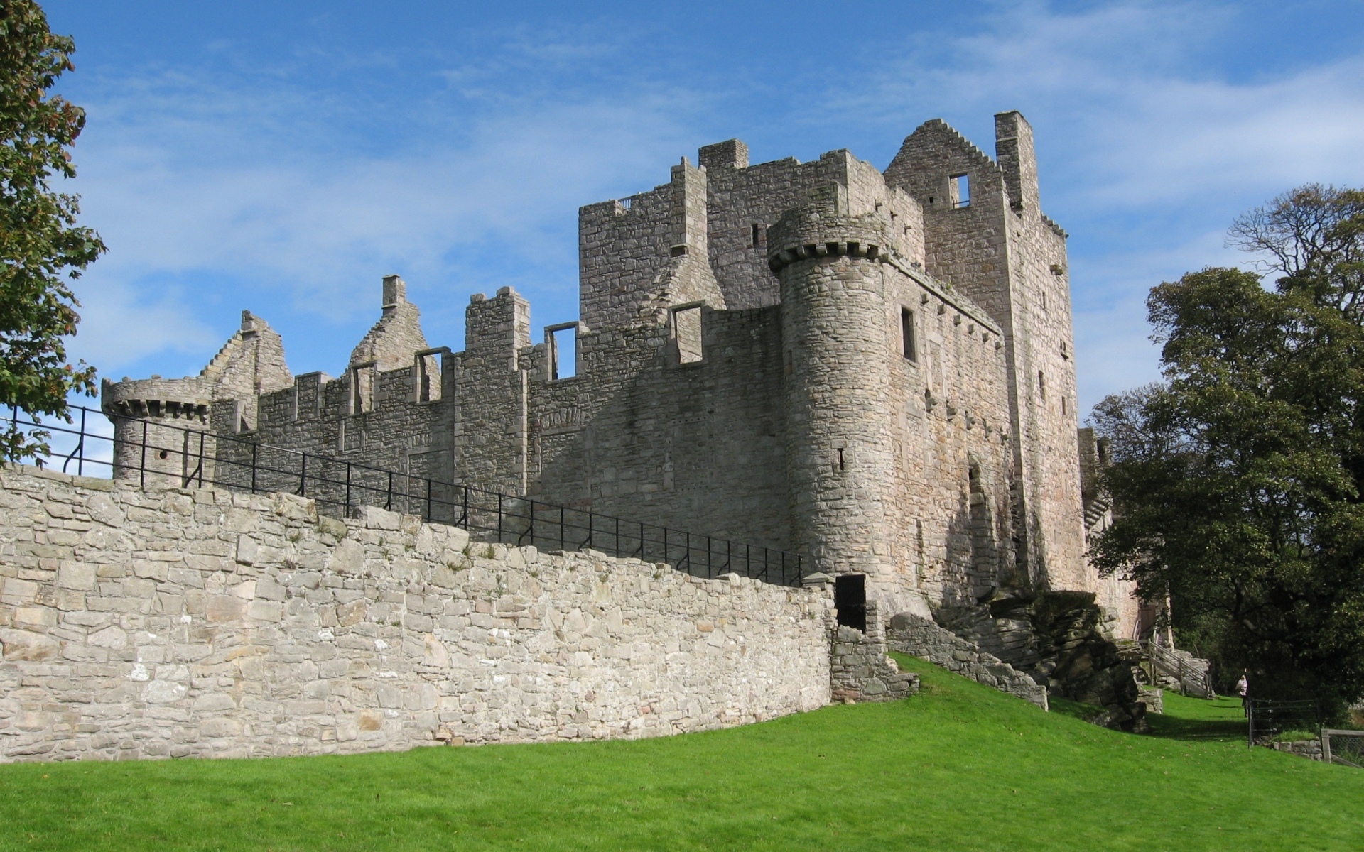 Craigmillar Castle Wallpapers