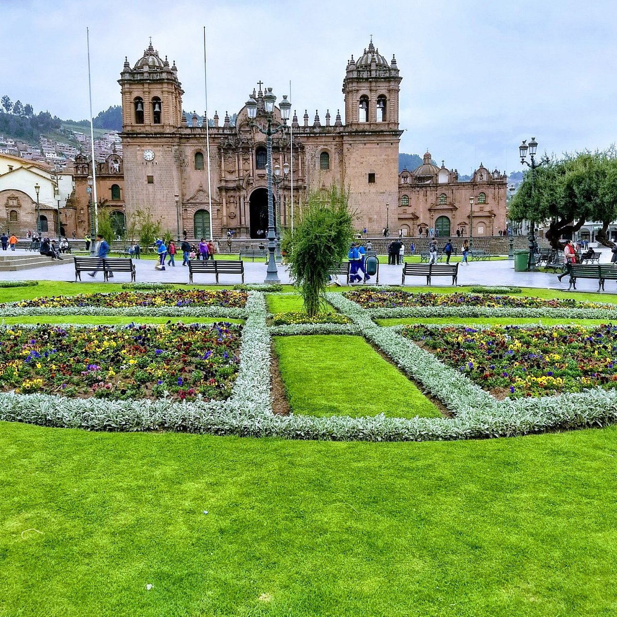 Cusco Cathedral On The Plaza De Armas Wallpapers