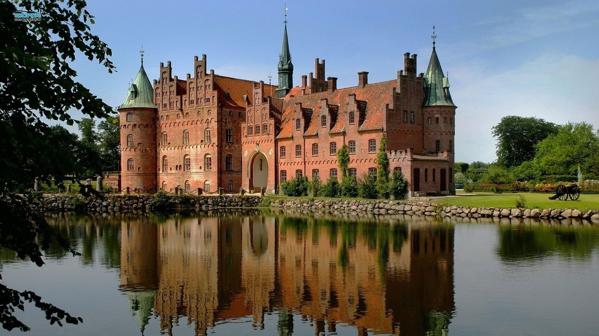 Egeskov Castle Wallpapers