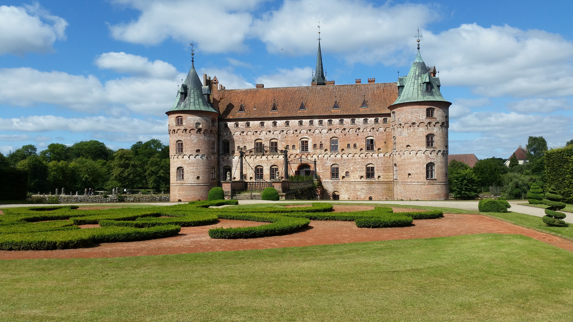 Egeskov Castle Wallpapers