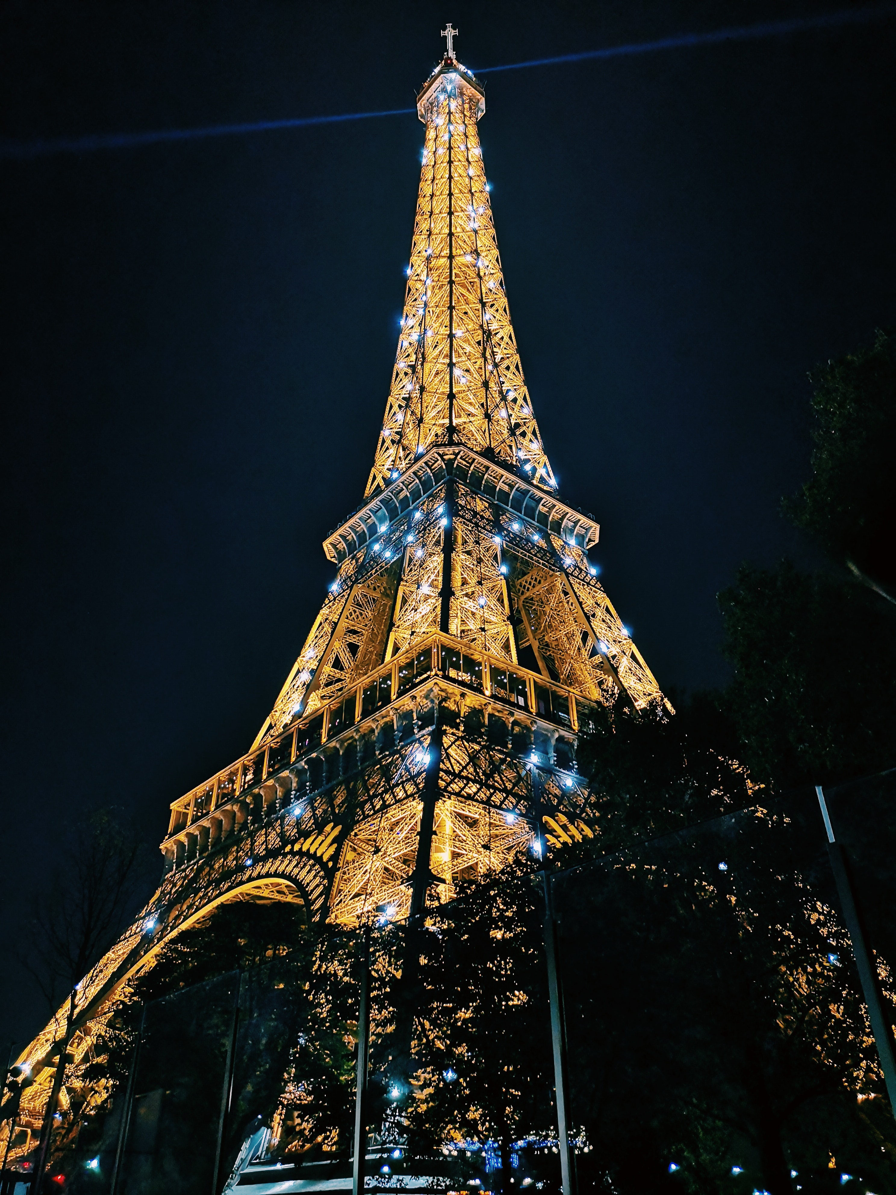 Eiffel Tower Light Show At Night Wallpapers