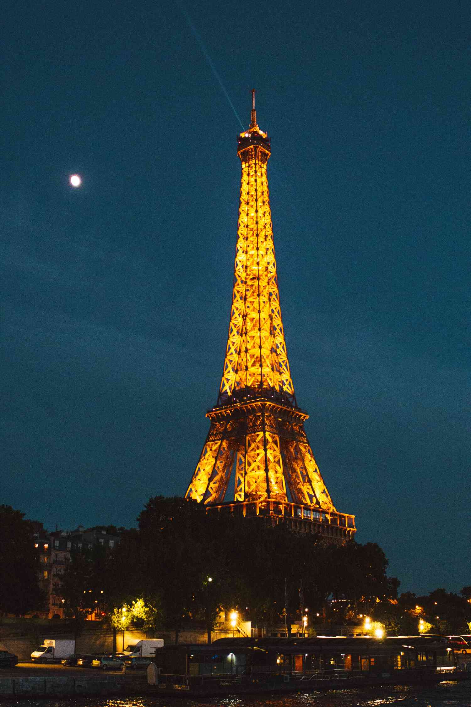 Eiffel Tower Light Show At Night Wallpapers