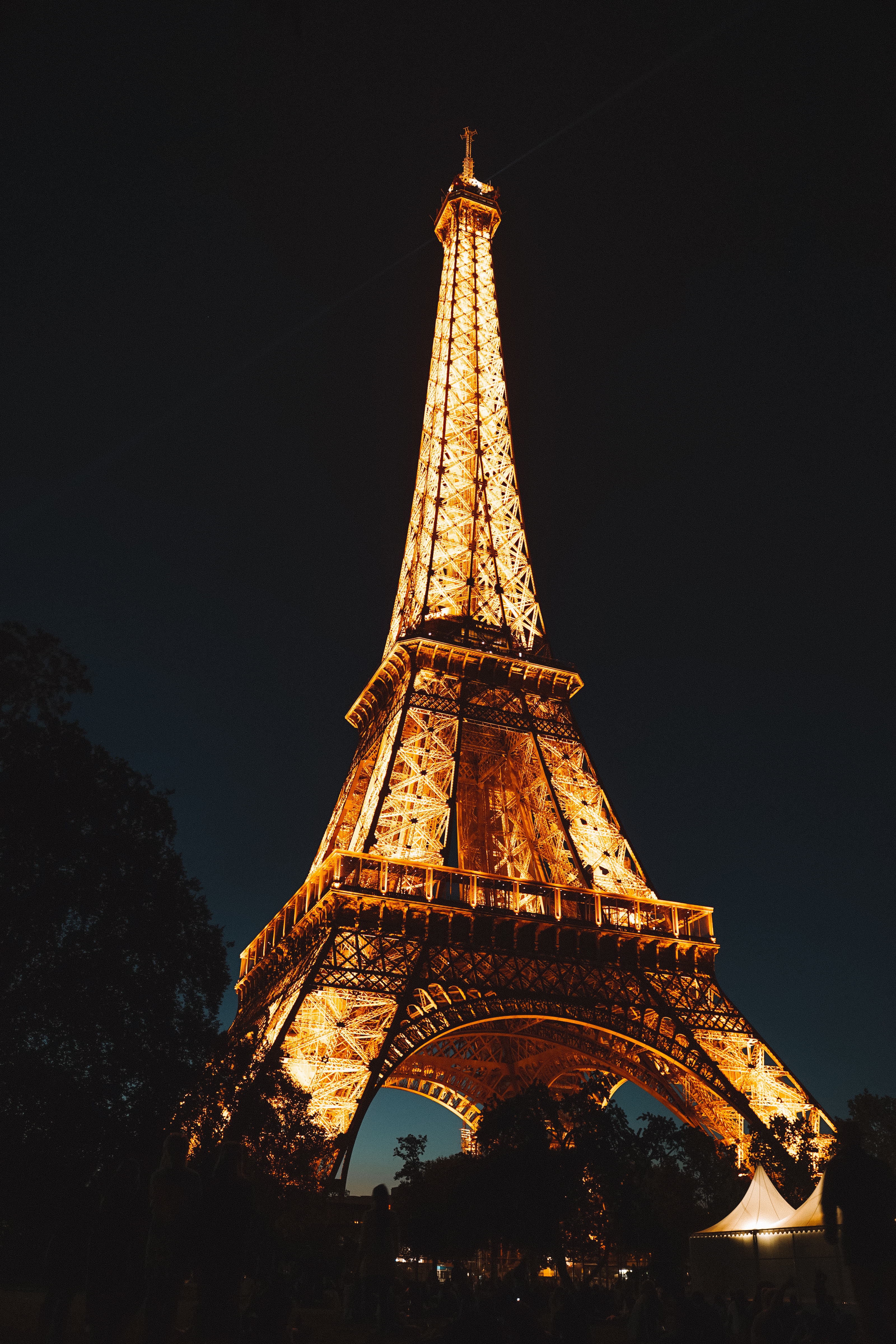 Eiffel Tower Light Show At Night Wallpapers