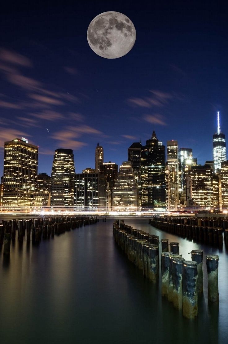 Full Moon Over Manhattan Wallpapers