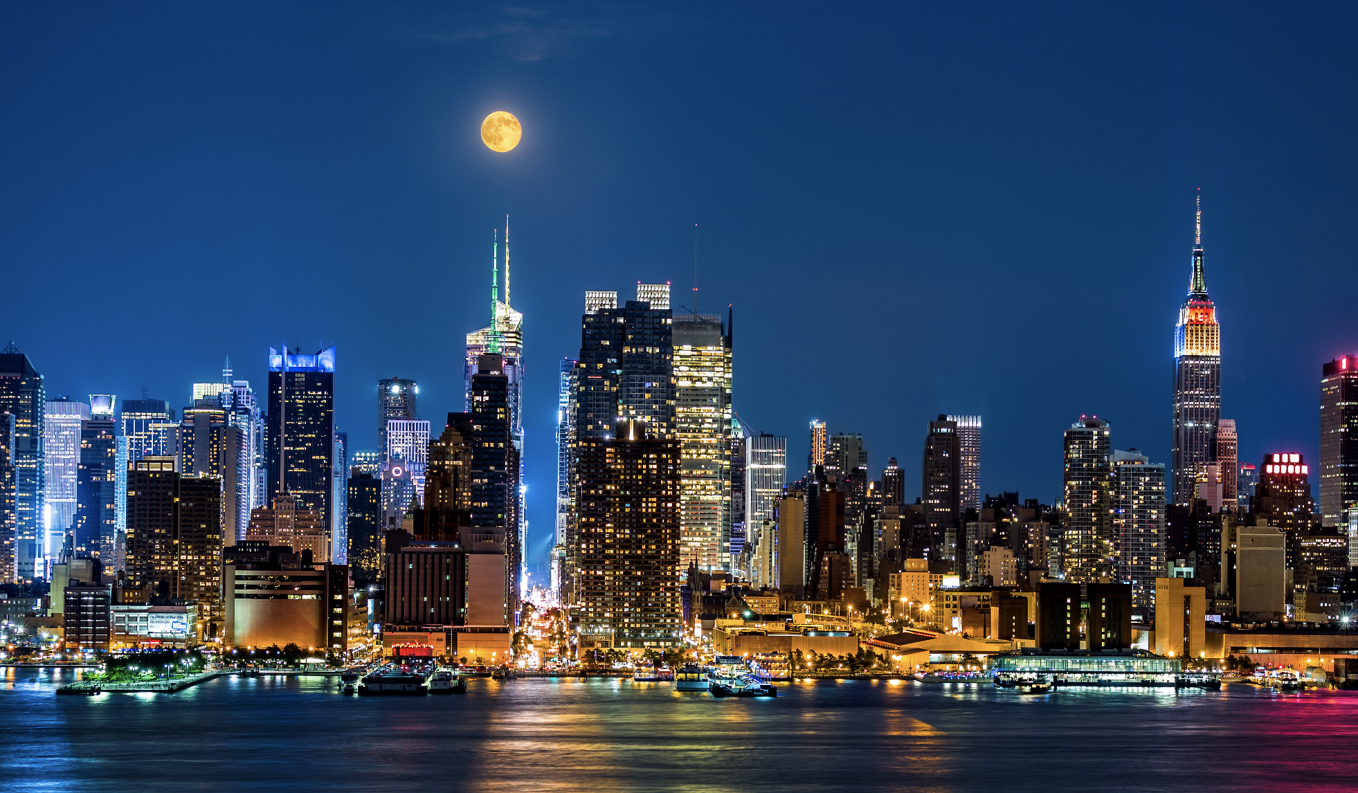 Full Moon Over Manhattan Wallpapers