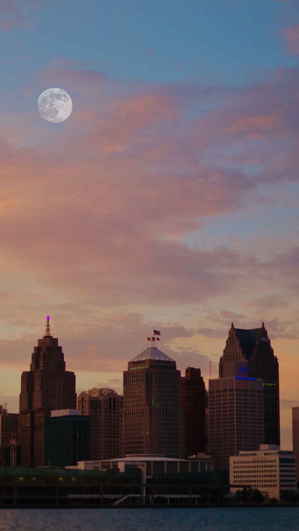 Full Moon Over Manhattan Wallpapers