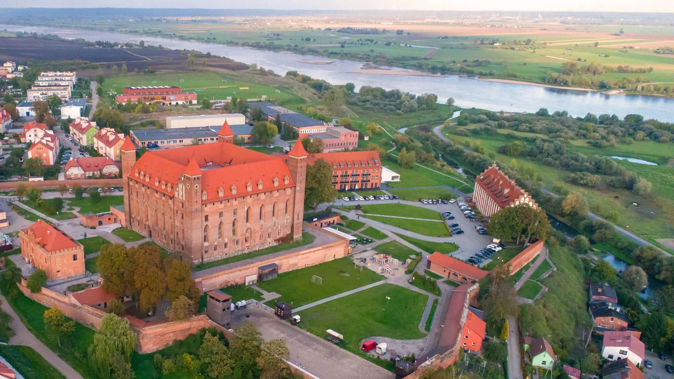 Gniew Castle Wallpapers