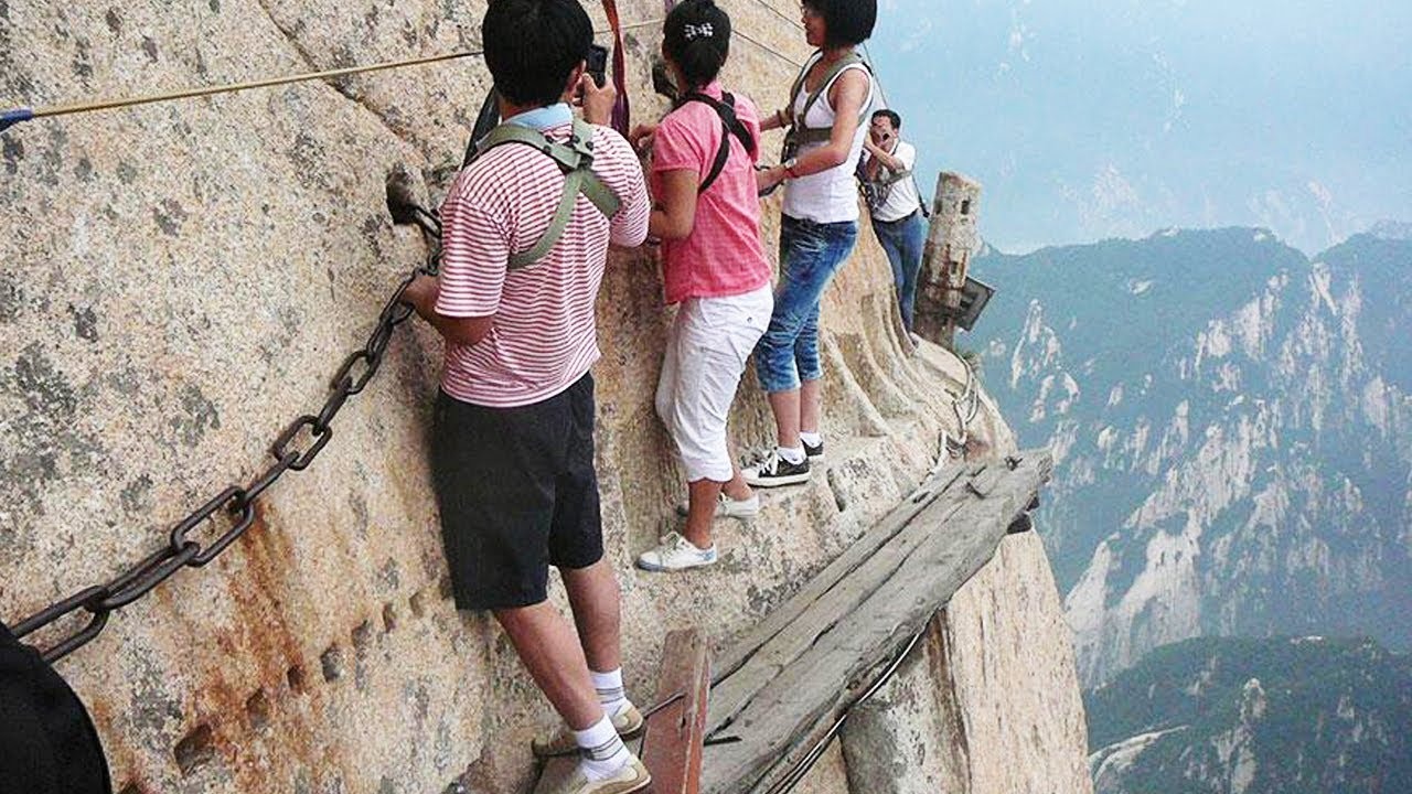 Huashan Mountain In Weinan China Wallpapers