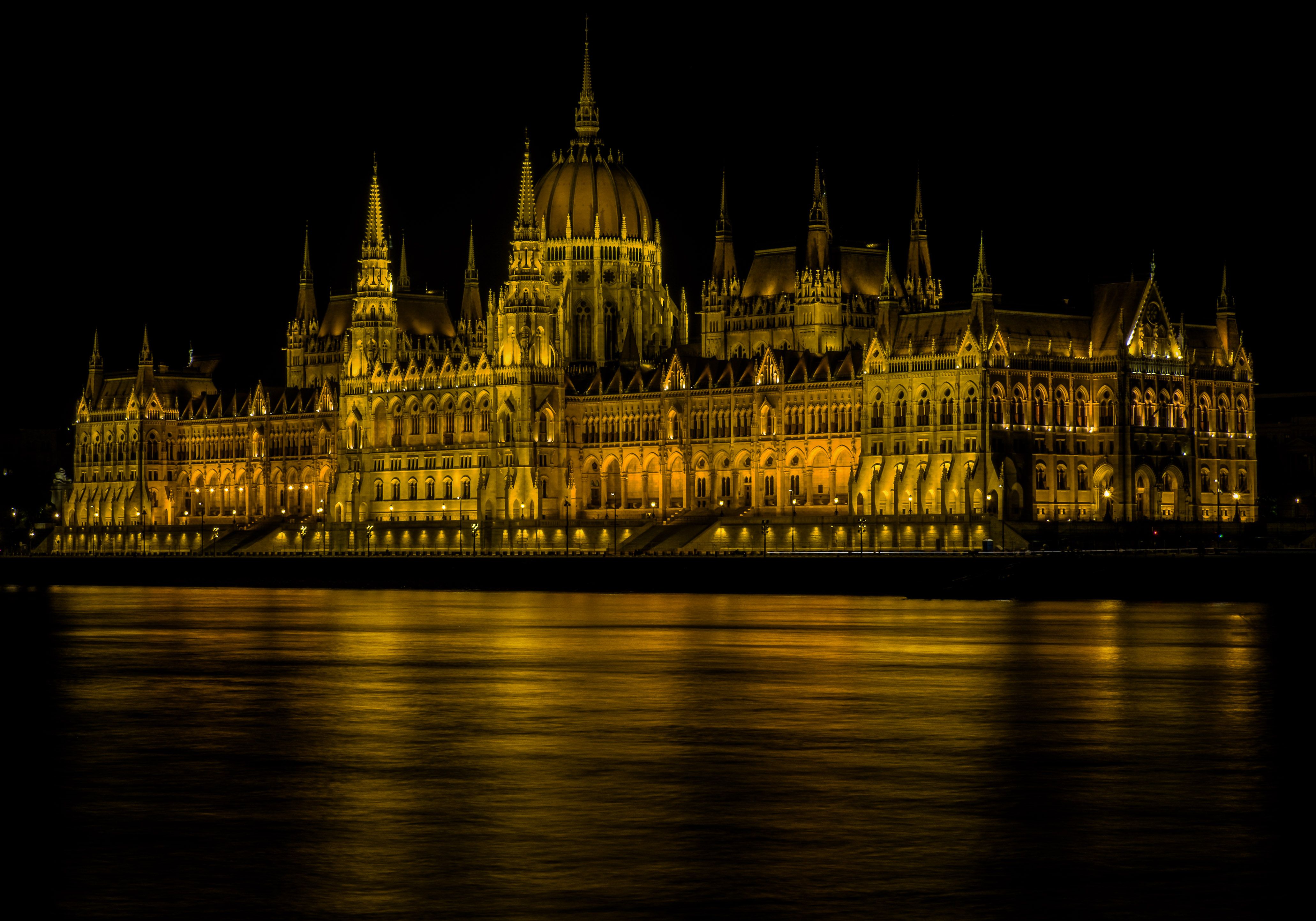 Hungarian Parliament Building Wallpapers