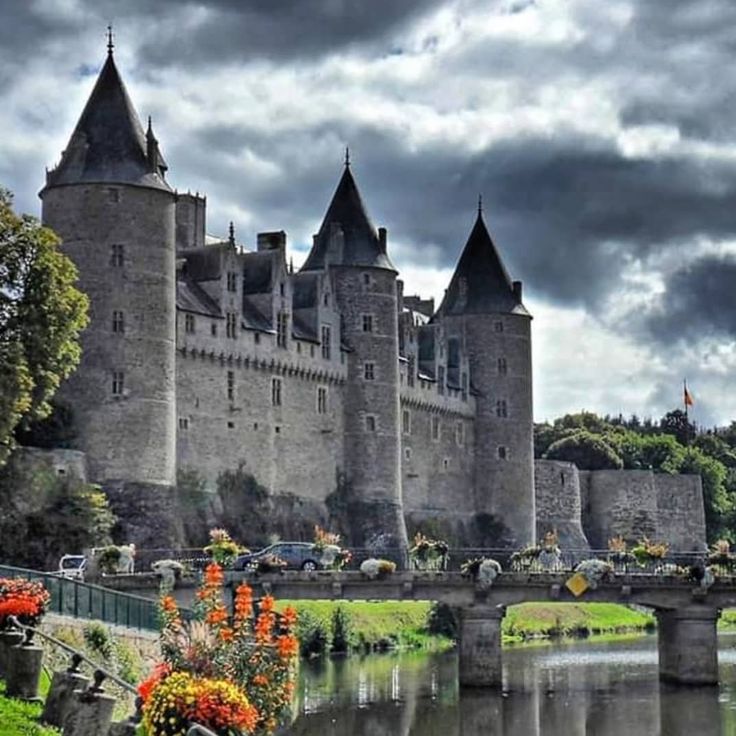 Josselin Castle Wallpapers