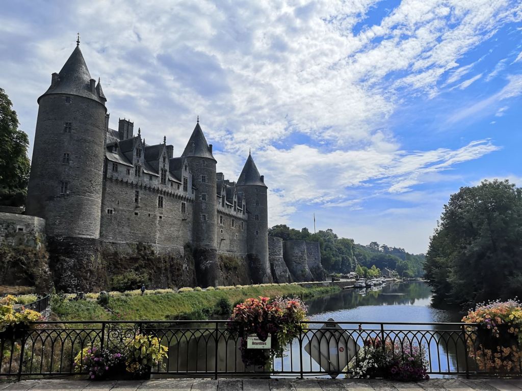 Josselin Castle Wallpapers