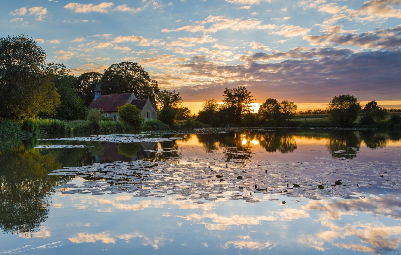 Mansion Reflection In Lake Wallpapers