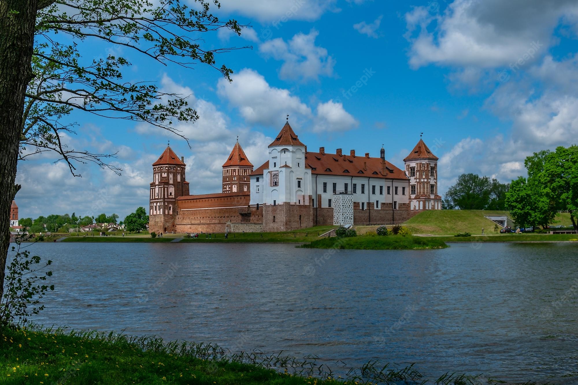 Mirsky Castle Wallpapers