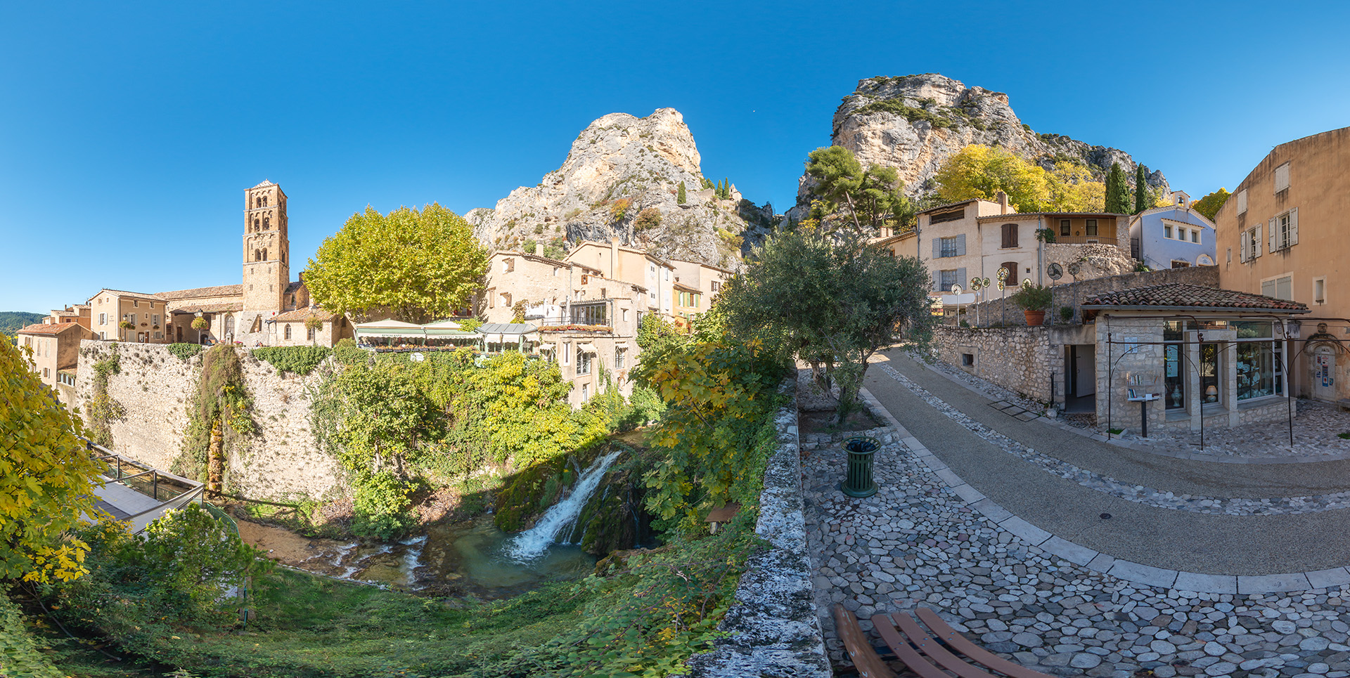 Moustiers-Sainte-Marie Wallpapers