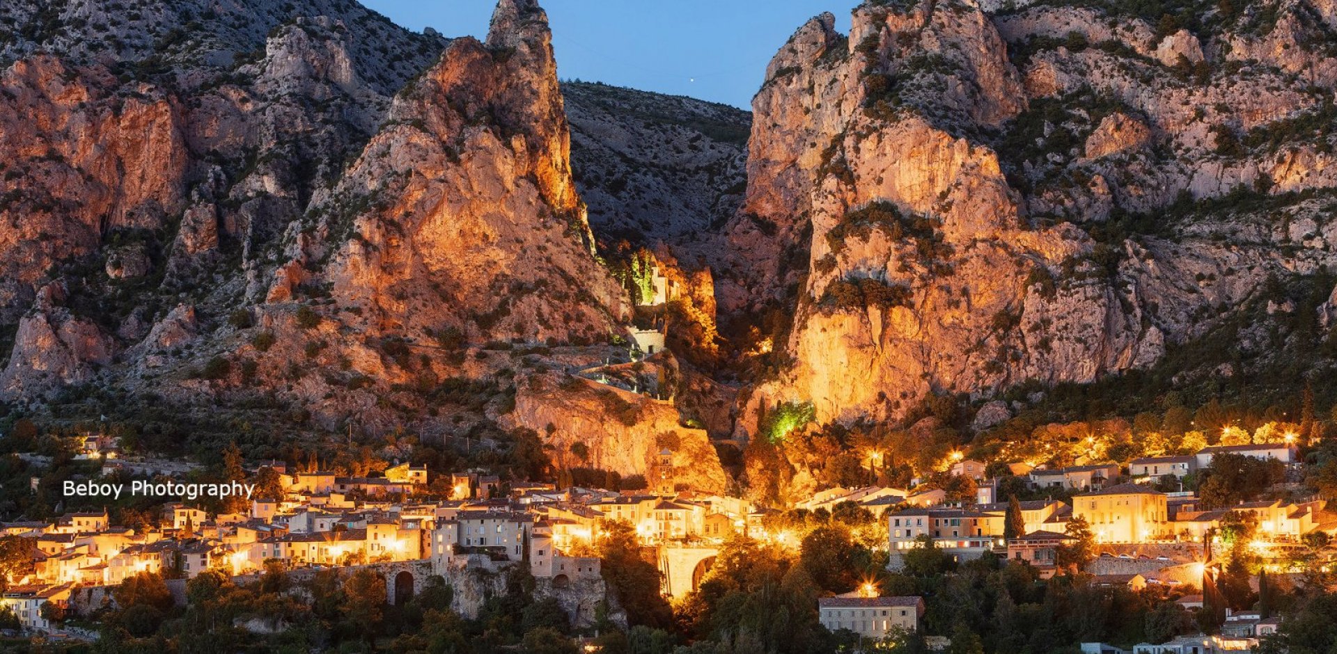 Moustiers-Sainte-Marie Wallpapers