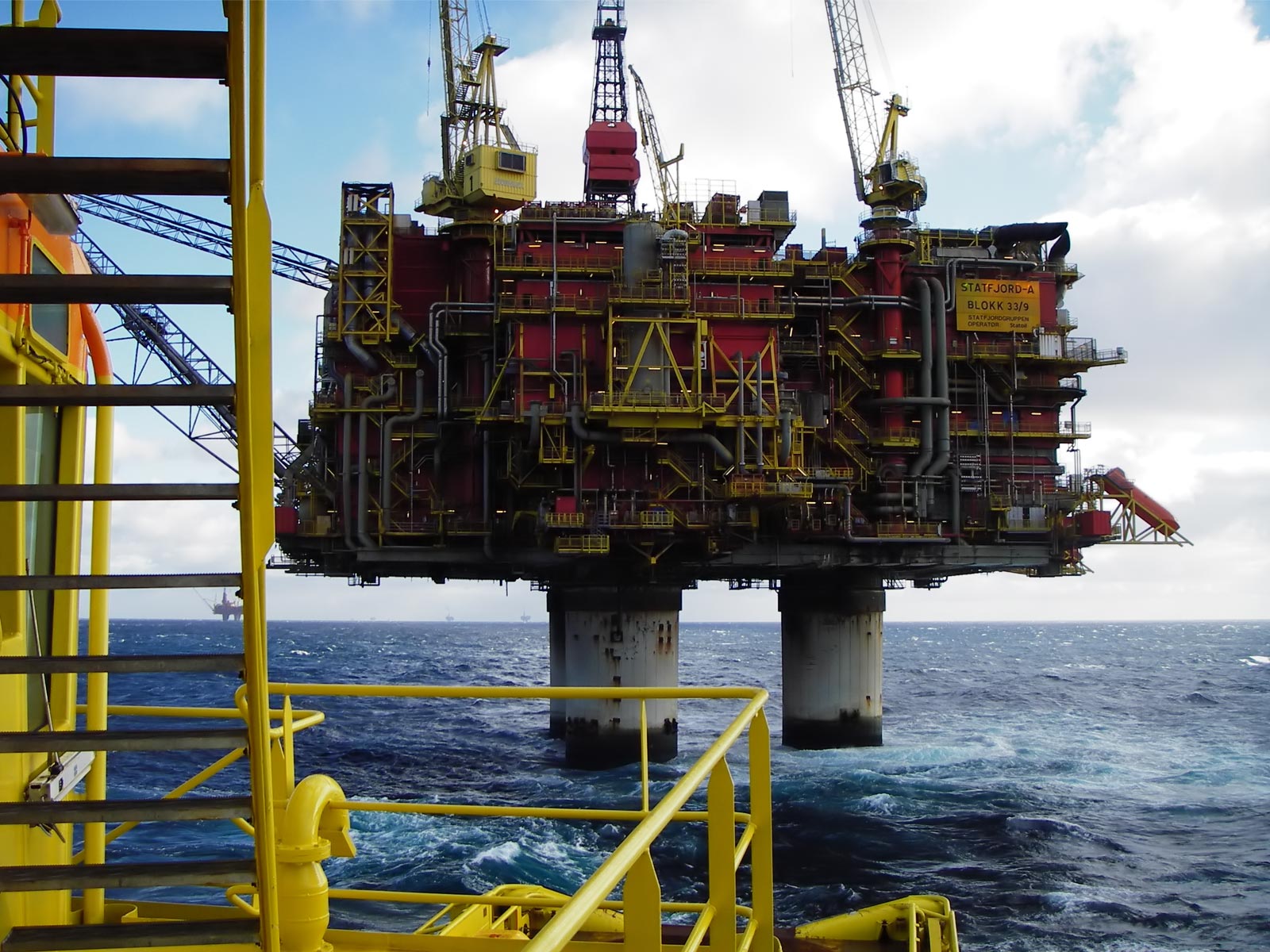 Oil Platform Wallpapers